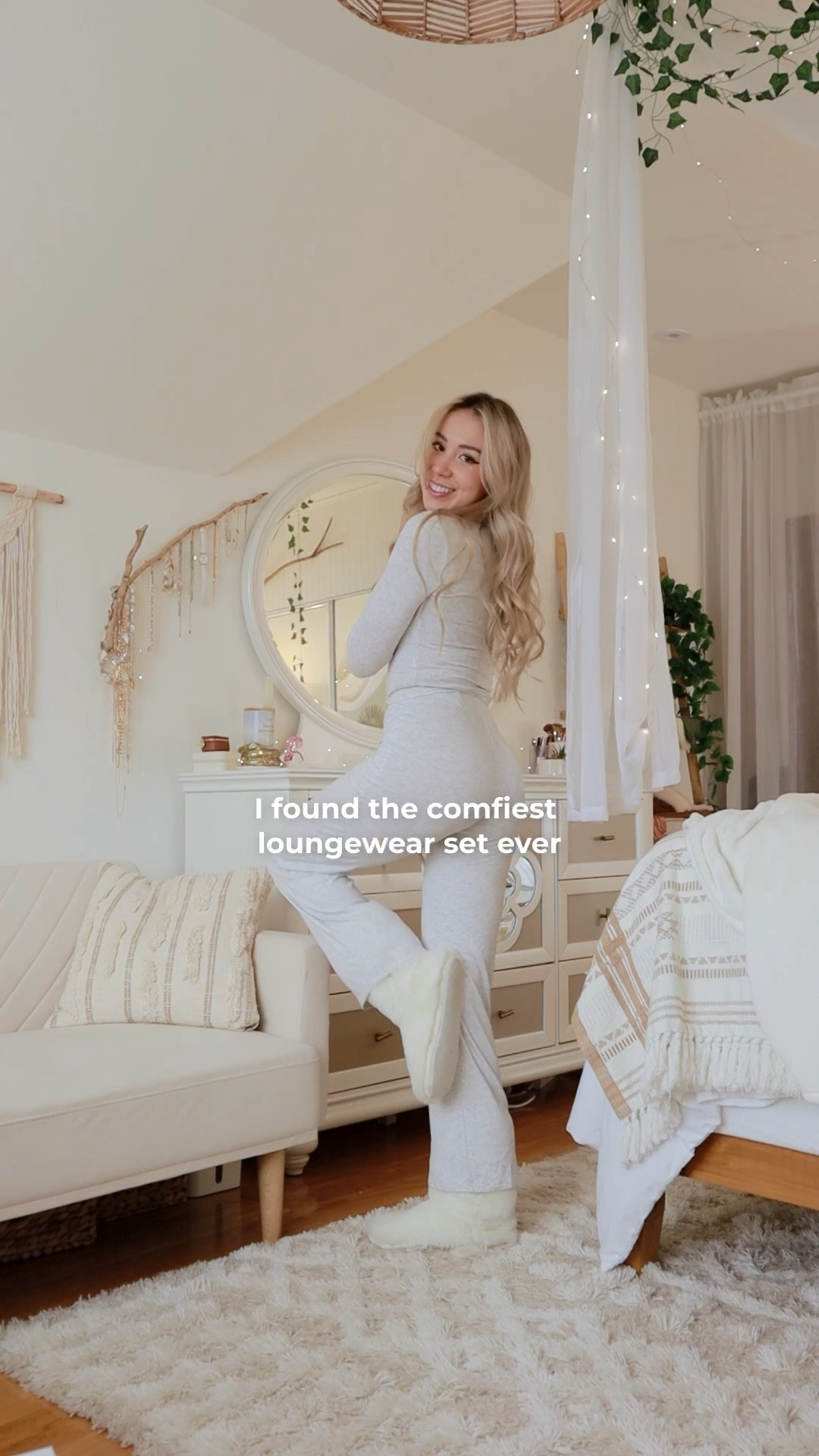 This is literally the softest thing, it’s a thin fabric but perfect for loungingg

#LTKMostLoved #LTKSeasonal #LTKU