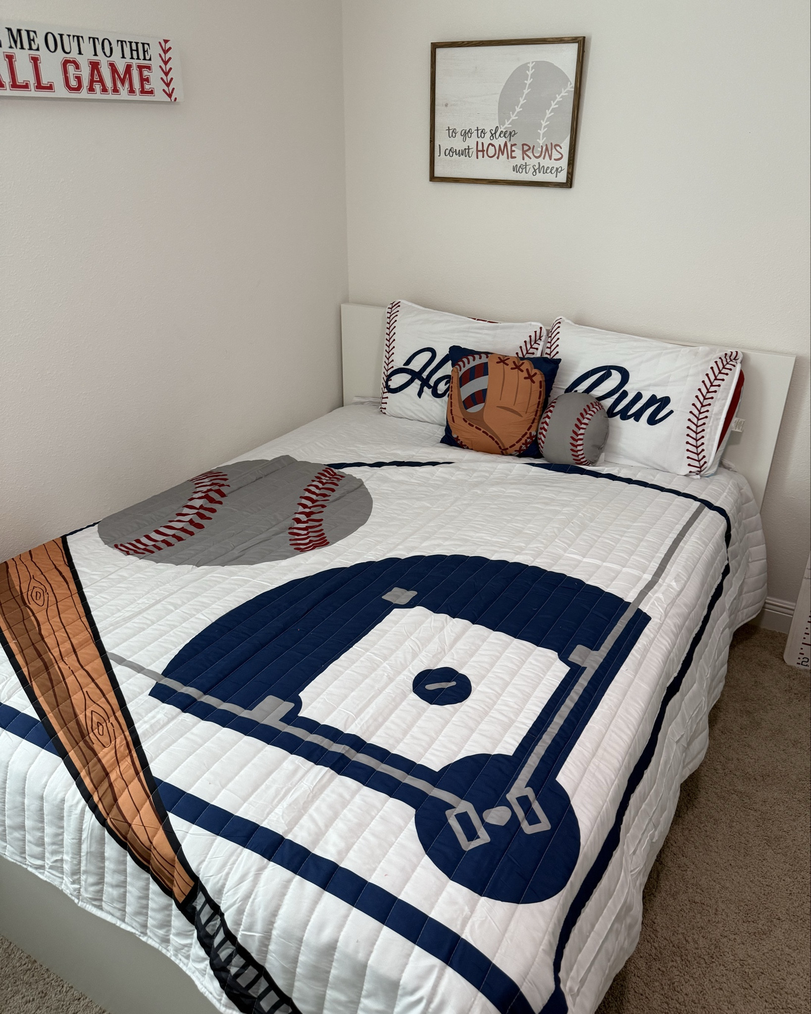 Baseball theme comforter 😍 still 40% off at kirklands! 



#LTKKids #LTKHome #LTKGiftGuide
