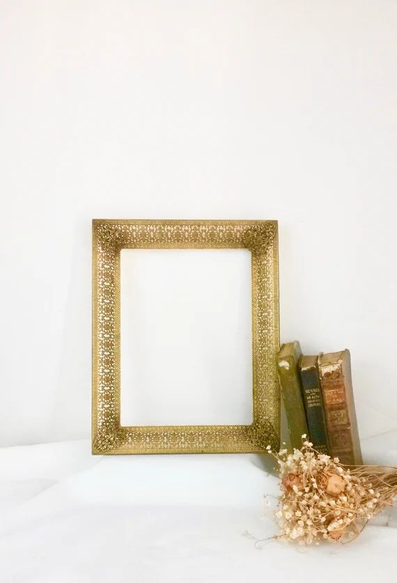 Antique Empty Gold Tone Frame - Ornate Frame - Beautiful Picture Frame - Gold Wall Frame - Victor... | Etsy (CAD)