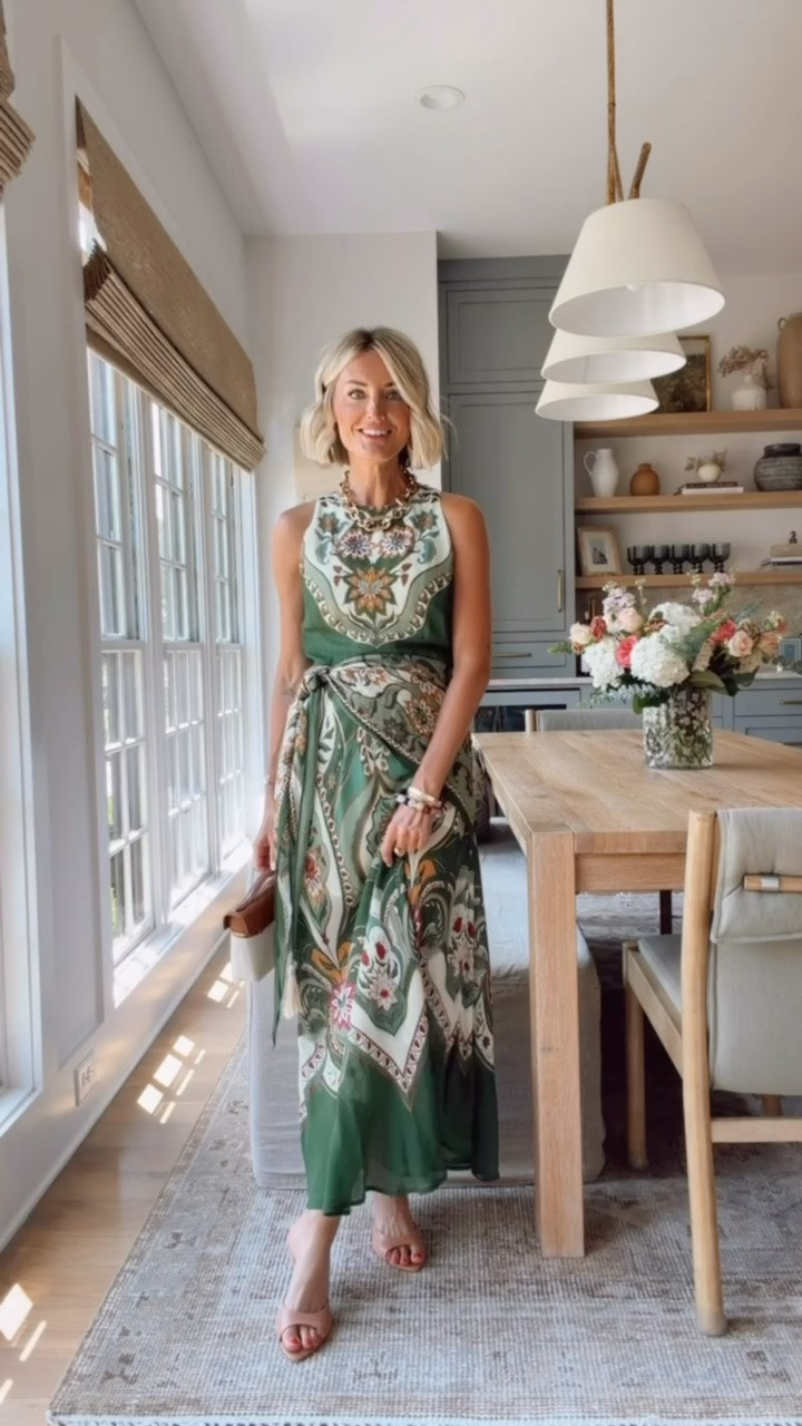 This is such a stunning fall event dress! Stock is going fast! Wearing an XS!

Loverly Grey, Farm rio, fall event dress, fall wedding guest dress, fall cocktail dress

#LTKSeasonal #LTKWedding