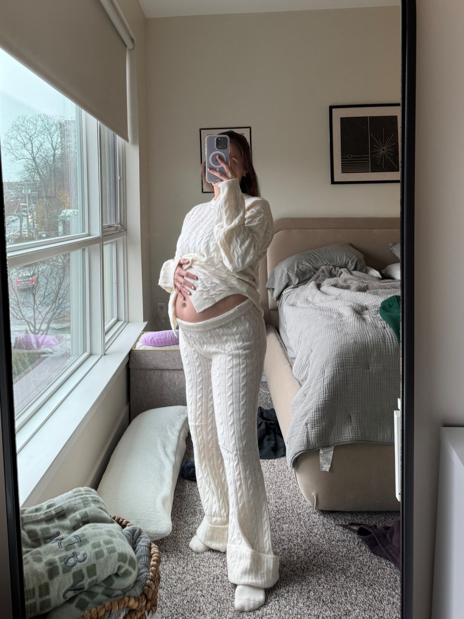 Sweater set linked ❤️  perf for maternity 🤰🏻

#LTKBaby #LTKHoliday #LTKBump