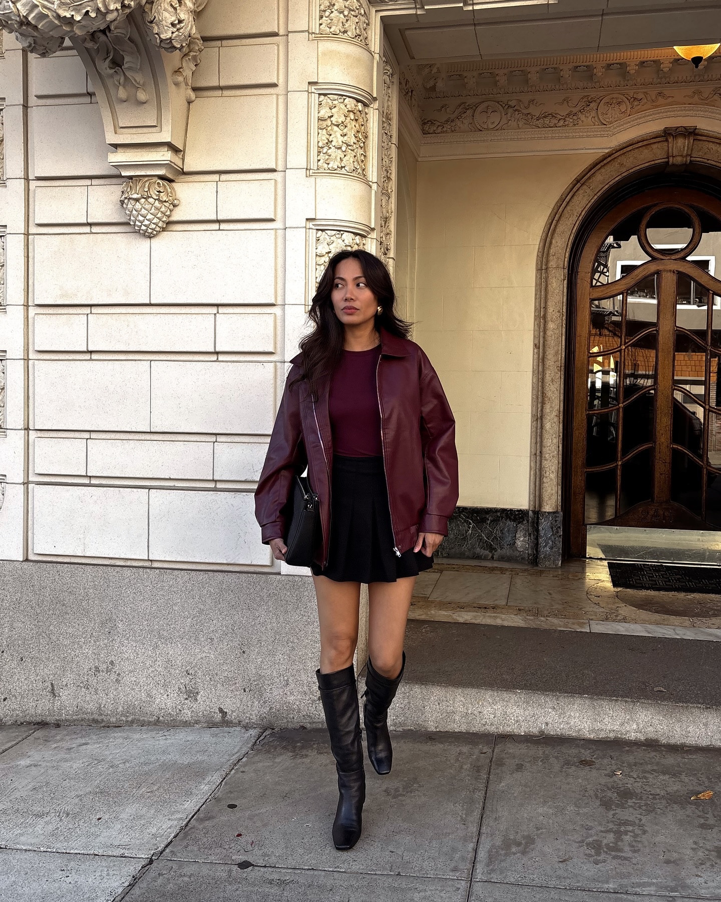 Living for the burgundy aesthetic - bold, refined, and effortlessly stylish❤️This shade
speaks elegance with a hint of edge, perfect for making a statement. Here’s to embracing the season in deep, warm hues. What’s your favorite way to style burgundy?