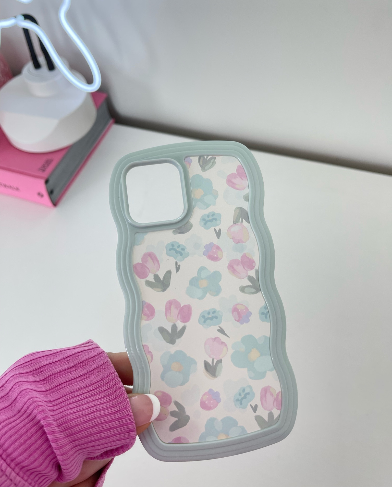 🌷amazon spring find || the CUTEST spring/easter/summer phone case 

Spring finds, summer finds, summer 2024 must-haves, amazon finds, amazon fashion, that girl finds, amazon home, amazon gadgets, cute phone case, amazon accessories 

#LTKstyletip #LTKfindsunder50 #LTKhome
