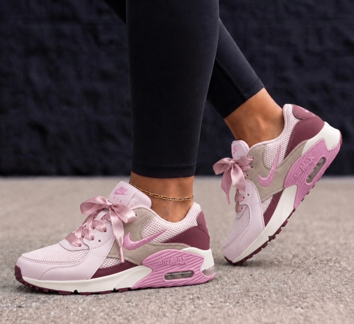 Nike sneakers 20% off. Add to cart