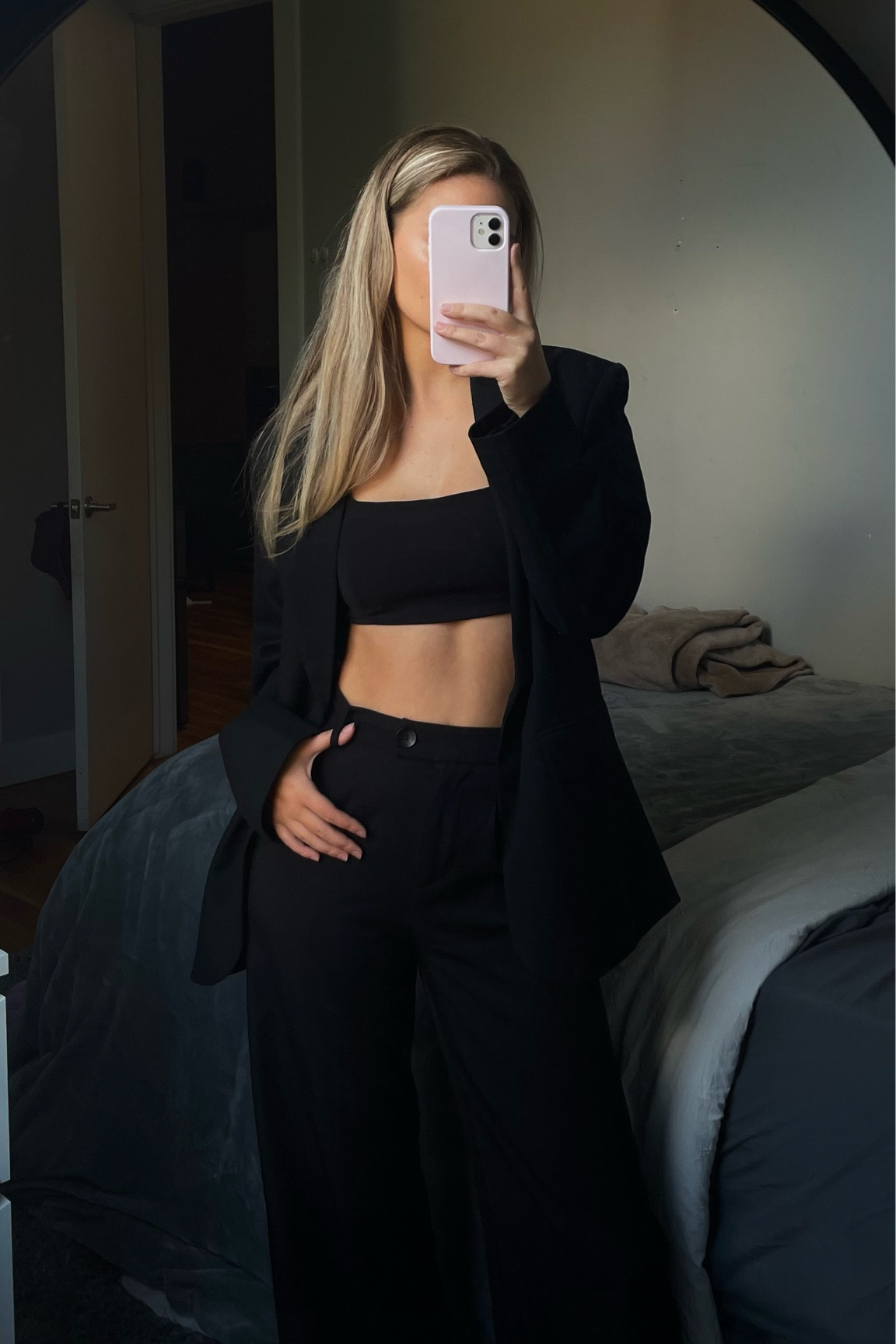 fall outfits, fall style, tote bag, basic outfit, casual outfit, trendy, outfit inspiration, ootd, outfit ideas, suit styles, photoshoot outfits 

#LTKstyletip #LTKfindsunder50 #LTKfindsunder100