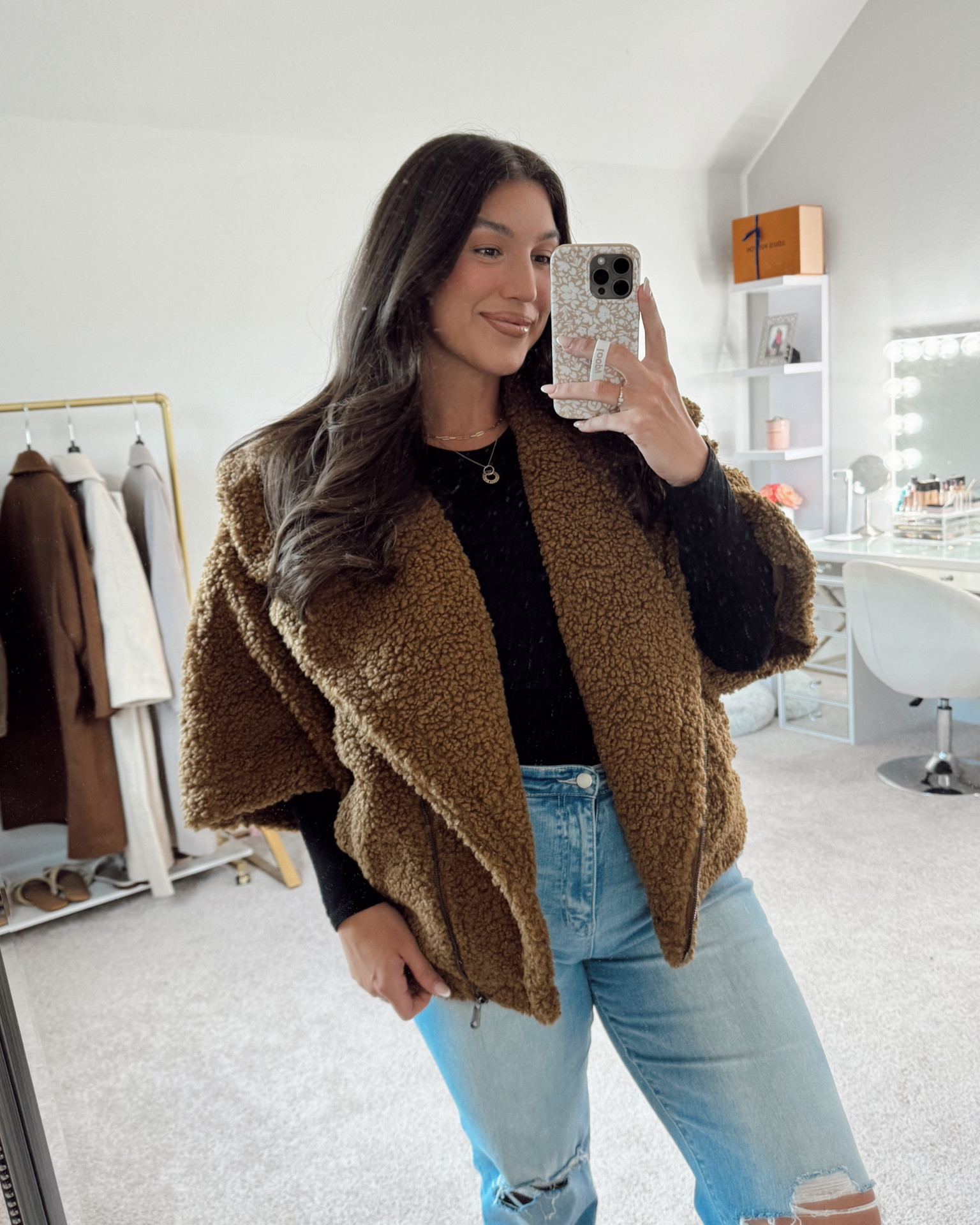 Cutest and SOFTEST Sherpa jacket!🤎😍🙌🏼

Fall coat, winter coat, teddy coat, Sherpa coat, comfortable jacket, stylish jacket, outerwear, trendy coat

#LTKMidsize #LTKSeasonal #LTKFallSale