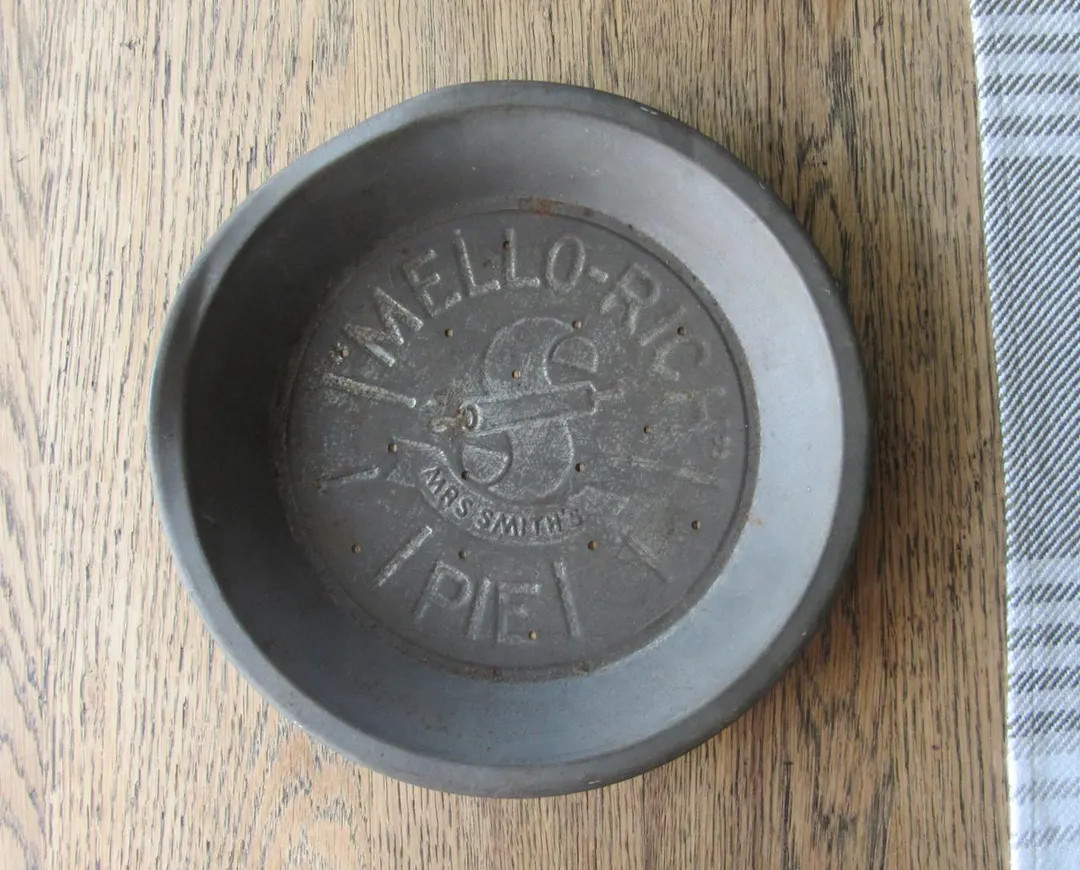 Vintage Metal Pie Pan Mello Rich - Etsy | Etsy (US)