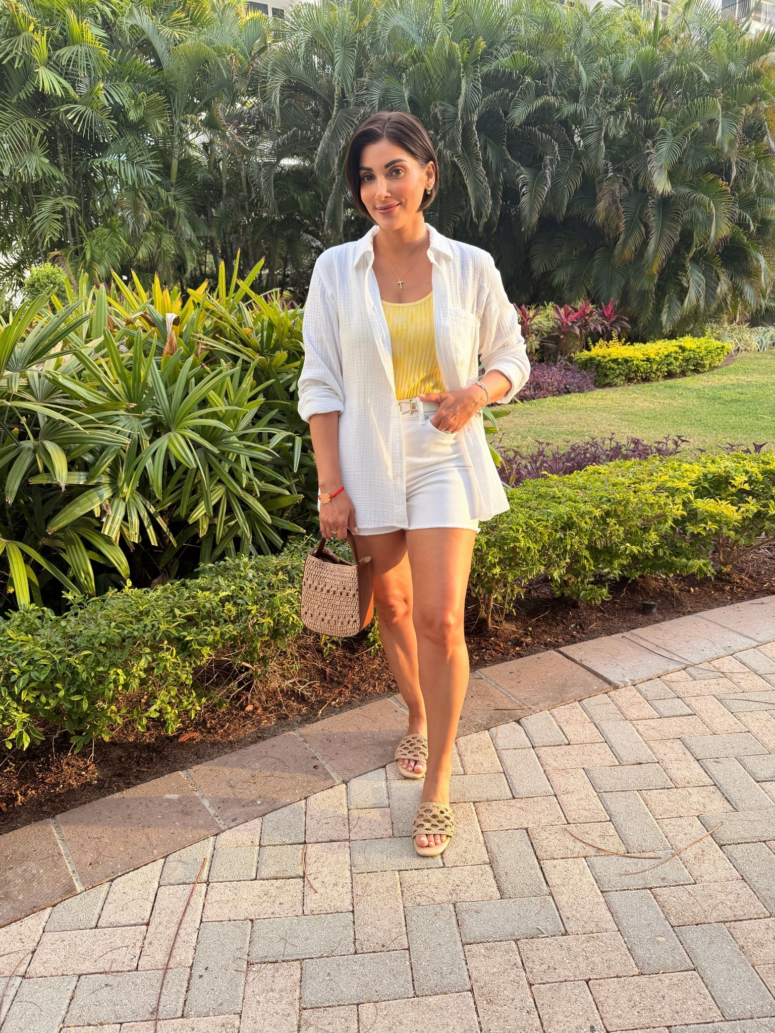 Easy vacation ootd. 


#LTKOver40 #LTKTravel #LTKootd