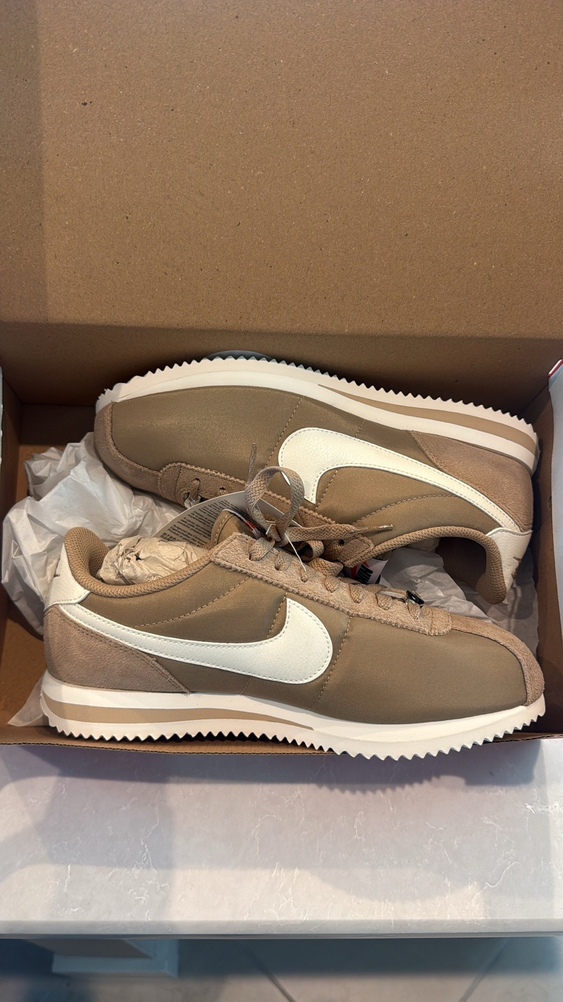 four style, brown shoes, brown sneakers, European shoes, walking shoes, theme, park, shoes, Disney shoes, London shoes, brown shoes, Nike shoes

#LTKootd #LTKSeasonal #LTKActive