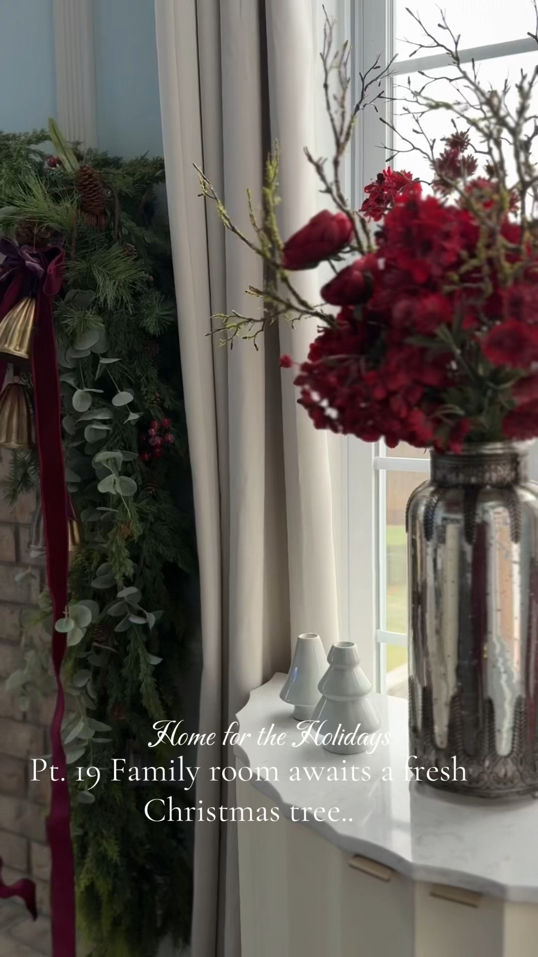 A family awaits its tree!

#LTKHoliday