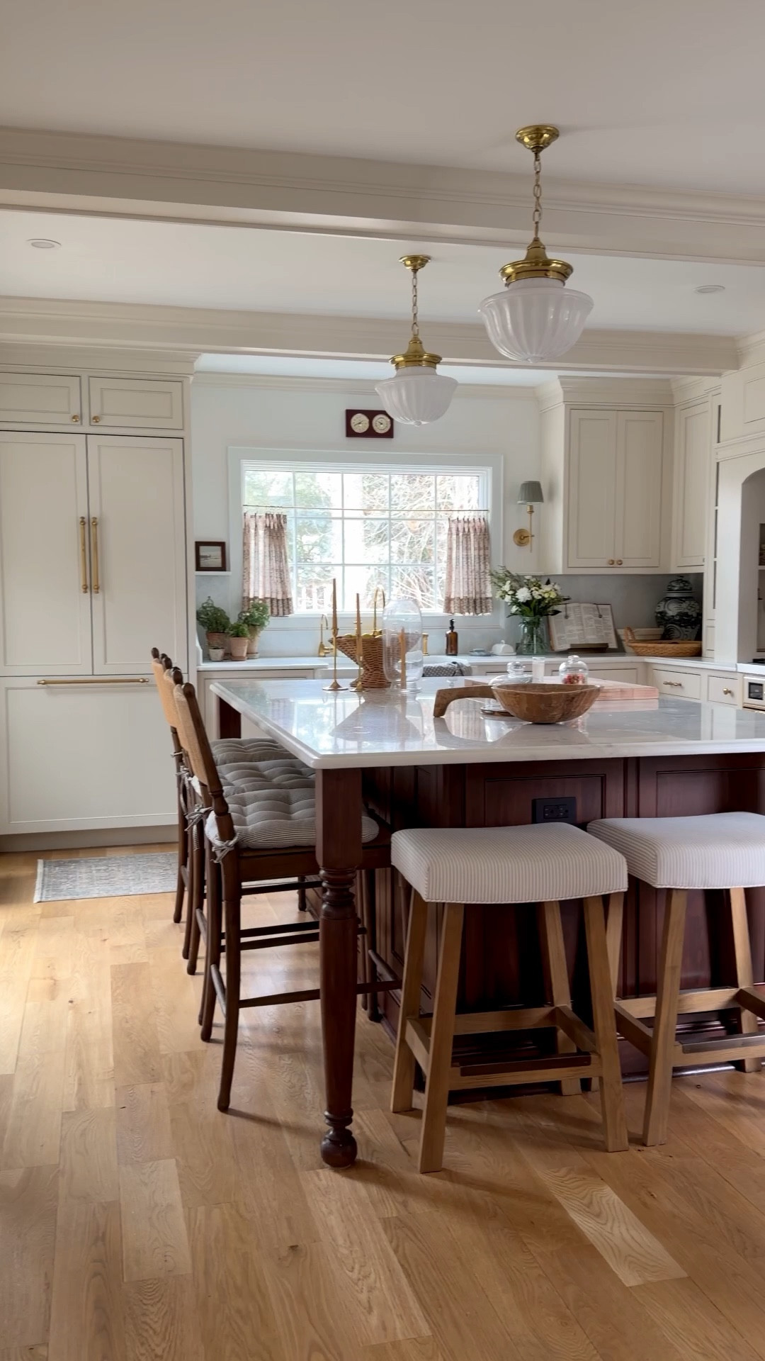 Marble gets such a bad reputation and honestly, it’s undeserved. It’s not scary. It’s not high maintenance. It wipes right up!

This is natural stone and it’s meant to be lived on, not tiptoed around. A little wear, a little patina—that’s the charm, not the flaw.

My only rule? Seal it once a year and you’re set. We’ve had no issues here or our bathroom for years!

Timeless, durable, and a lot more forgiving than people make it out to be. Go for it!

To shop my kitchen, simply comment SHOP for a message with links to the space  