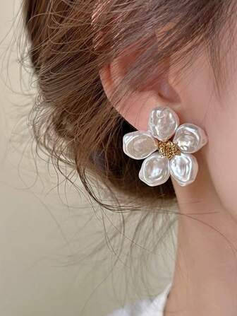Simple But Beautiful Design, Vintage And Luxurious Baroque Flower Faux Pearl Earrings, Perfect Fo... | SHEIN