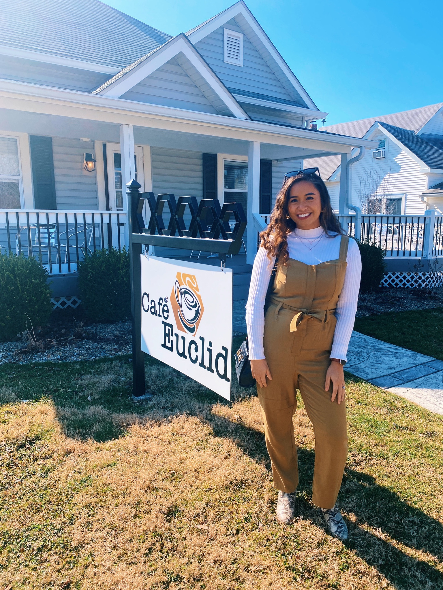 Coffee date outfit / brown jumpsuit / casual and cute outfit ideas

#LTKfit #LTKFind #LTKunder50