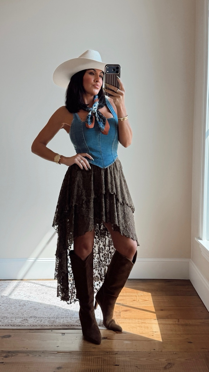 The cutest country concert look 

In size xs in both top and skirt