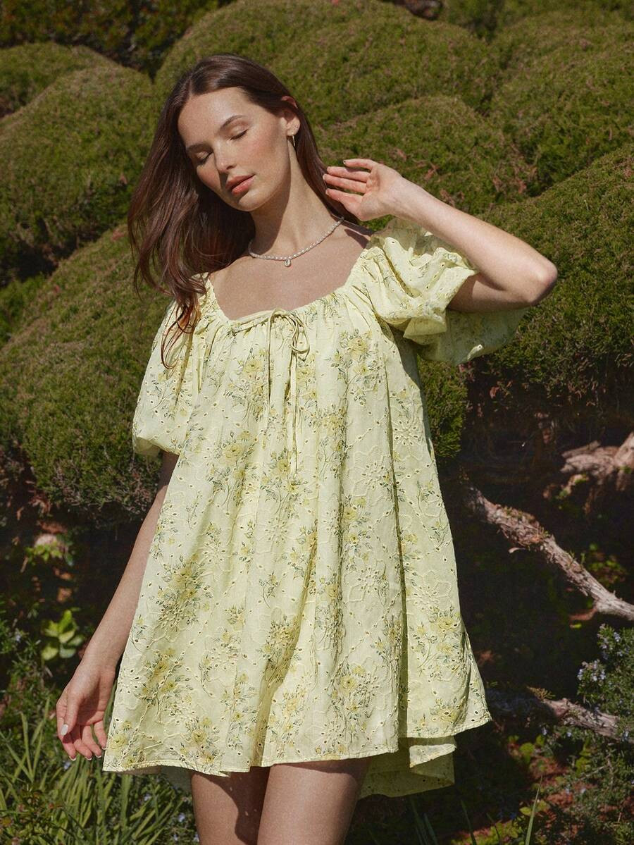 WESTFADE Square Neck Tie Front Short Puff Sleeve Floral Print Eyelet Loose Fit Babydoll Mini Dres... | SHEIN