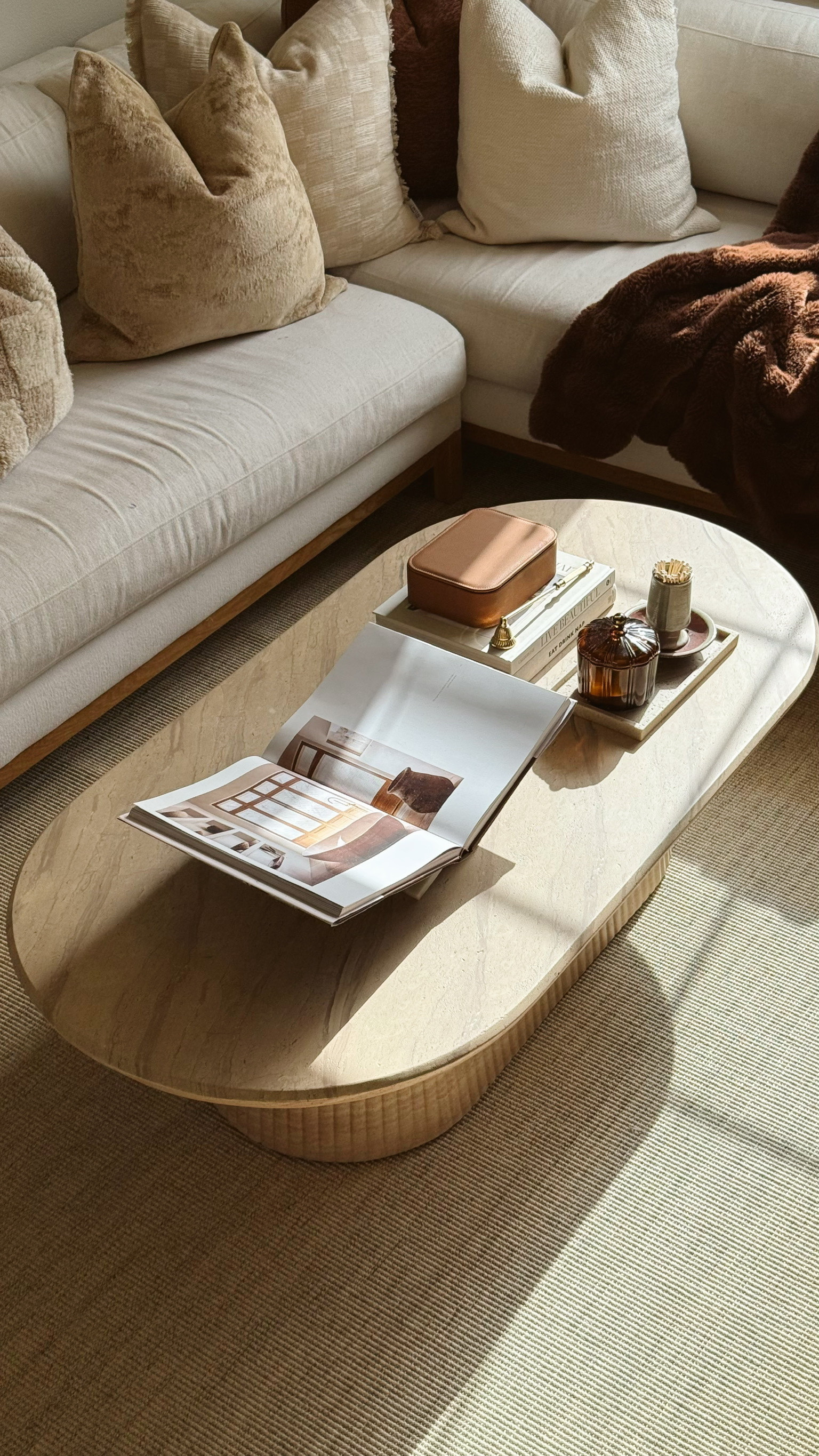 Current coffee table setup ☕️

 

#LTKSeasonal #LTKHome #LTKHoliday