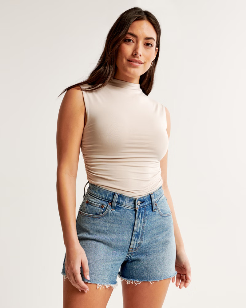 Curve Love High Rise 90s Cutoff Short | Abercrombie & Fitch (US)