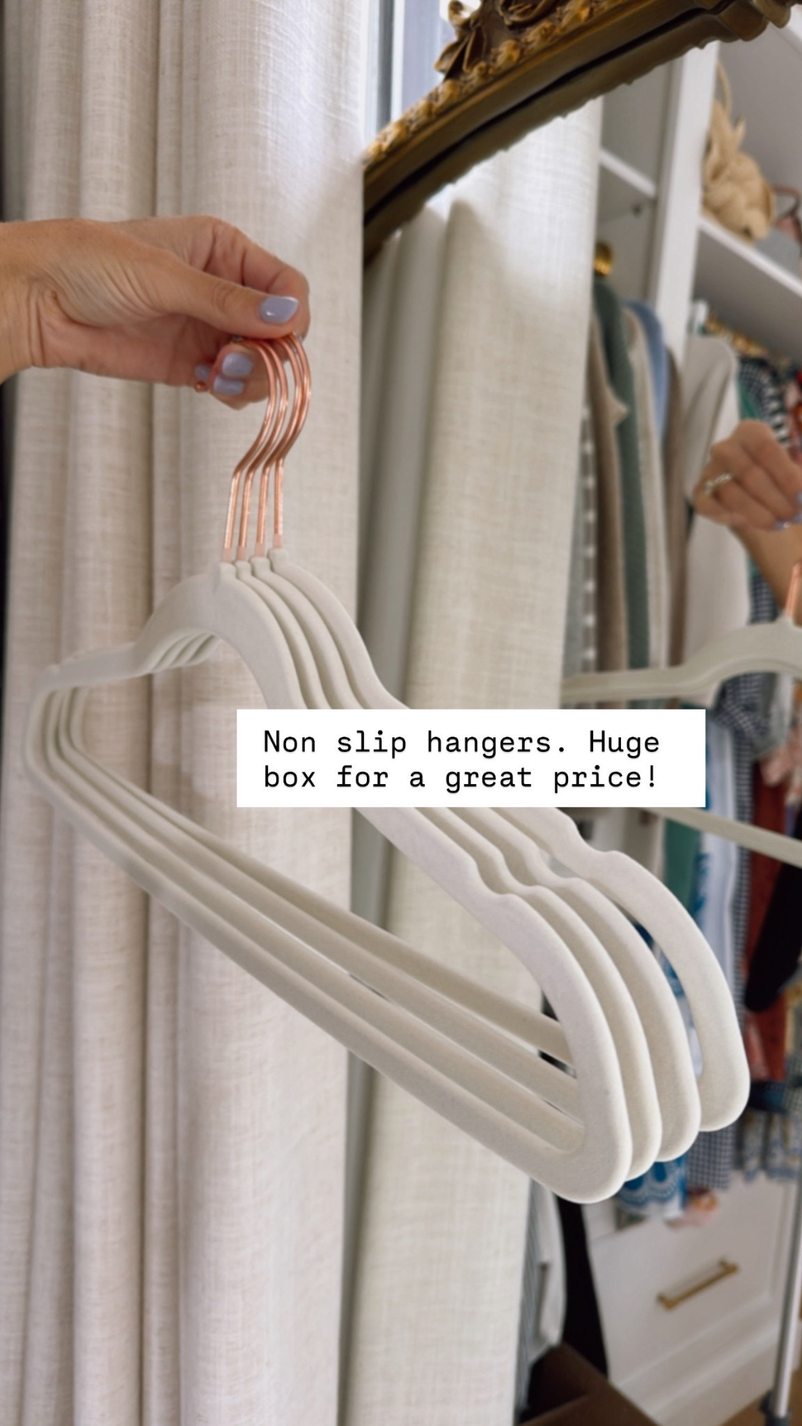 The best hangers! 👏🏼

Loverly Grey, velvet hangers, home finds, nonslip hangers 



#LTKHome