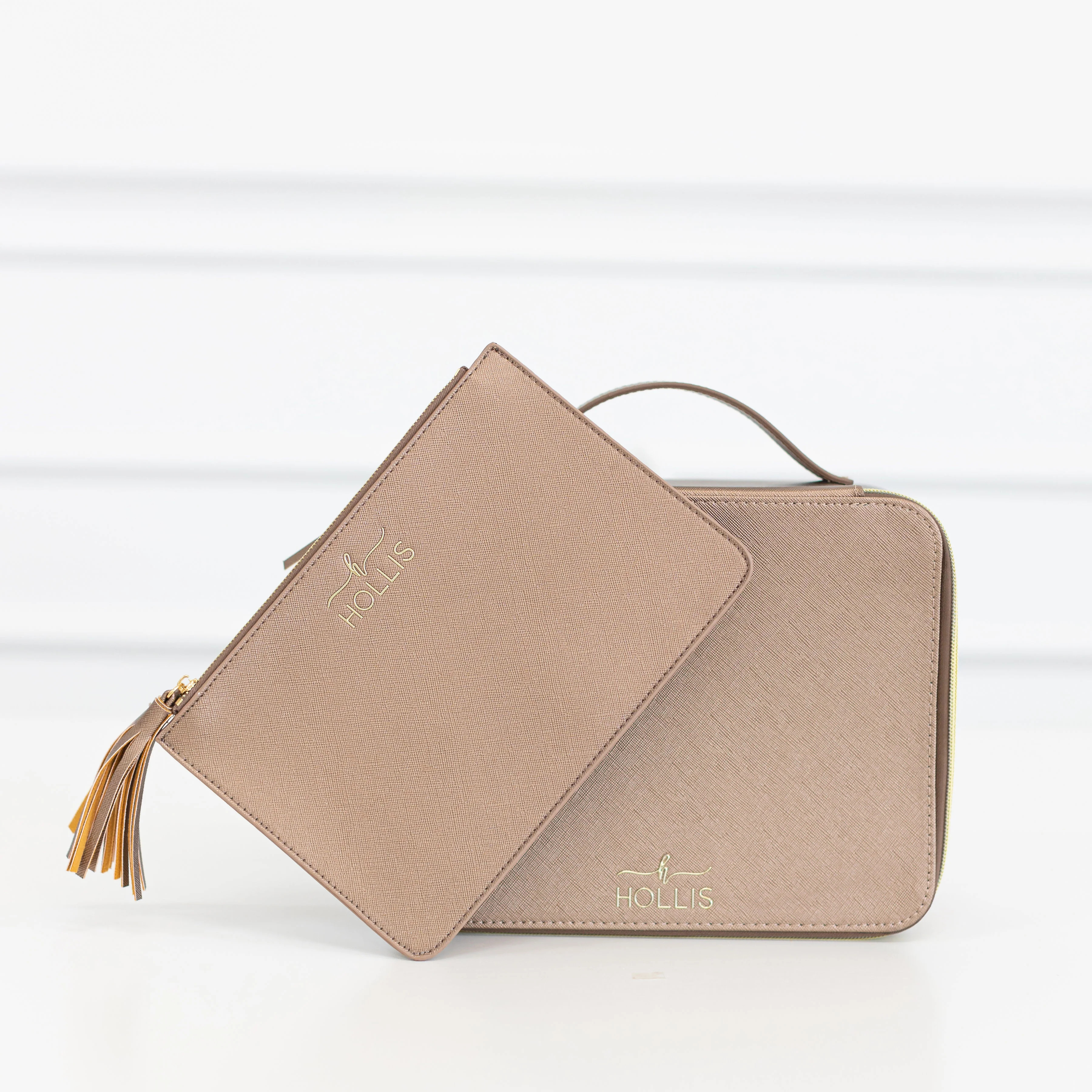 Jett Setter | Hollis