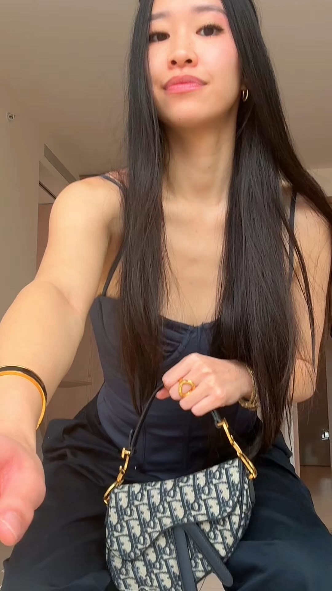 Vintage designer purses are everything to me and this one got me so many compliments this week >>>>
@vivrelle #vivrellepartner #ad 

#LTKdayinmylife #LTKgrwm #LTKootd