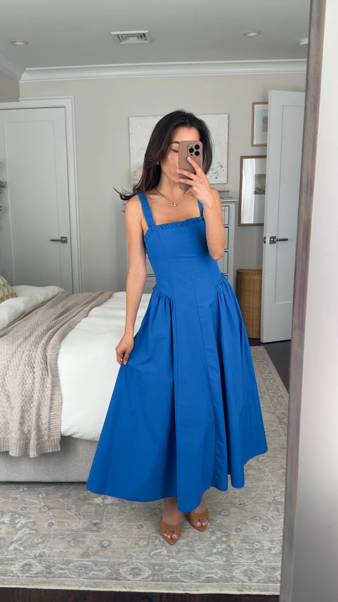On sale in 5 colors! Dress size XXs petite. TTS. 100% cotton with adjustable (via button) straps, pockets.

Mango heels 5. 

Spring summer event dresses, summer wedding guest dress , vacation outfits , Abercrombie