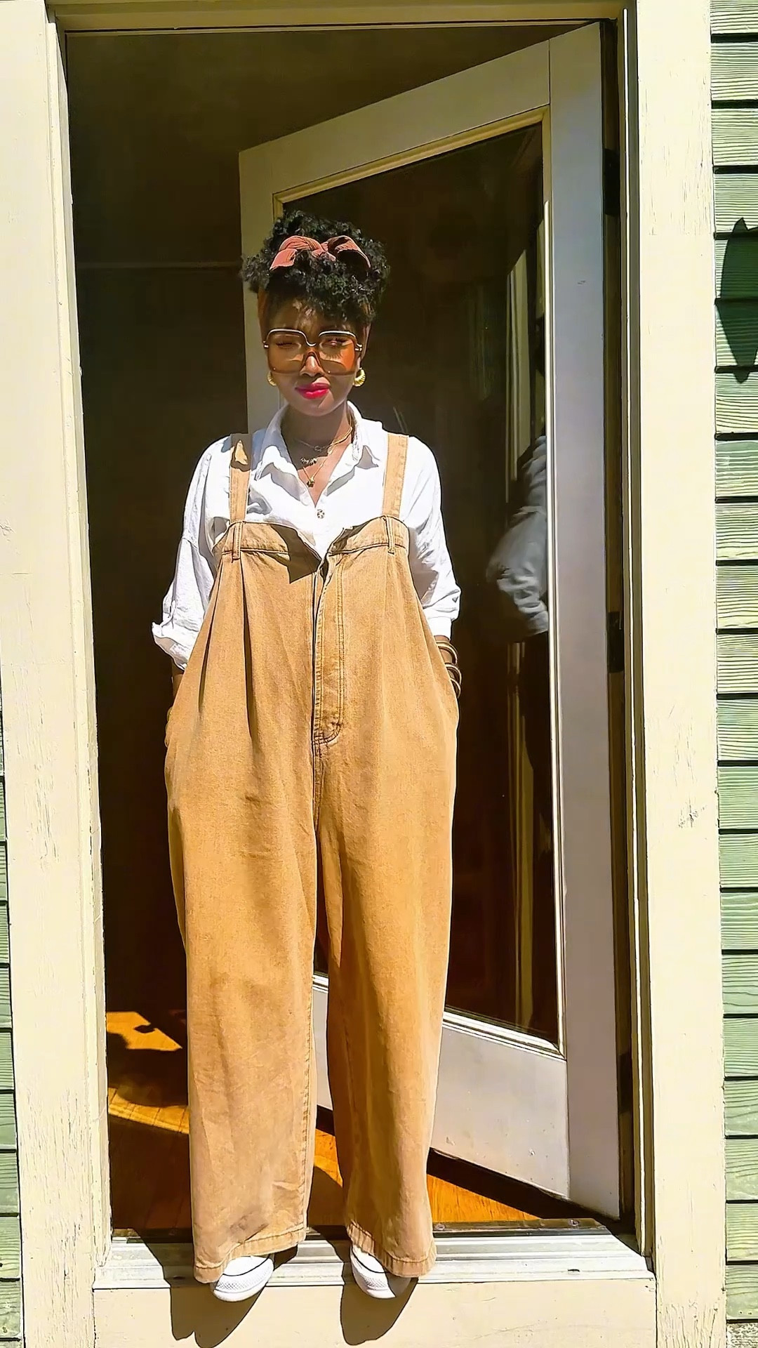 As a mom in my 40s my style has become far more wearable. Sneakers, comfortable shoes, and baggy fits are my vibe these days. I wear neutral colors because it makes it easier for my clothes to all match so I don’t spend time having to think. I sometimes miss color, but most days I’m happy just wearing what fits and looks good, you know? These overalls are sold out, but I managed to find a pair that look like them. Be advised I’m 5’2 and 120lbs. I’m wearing size medium and I wear an A-cup bra. The straps are not adjustable.  Happy shopping! 

#LTKStyleTip #LTKOver40 #LTKSeasonal