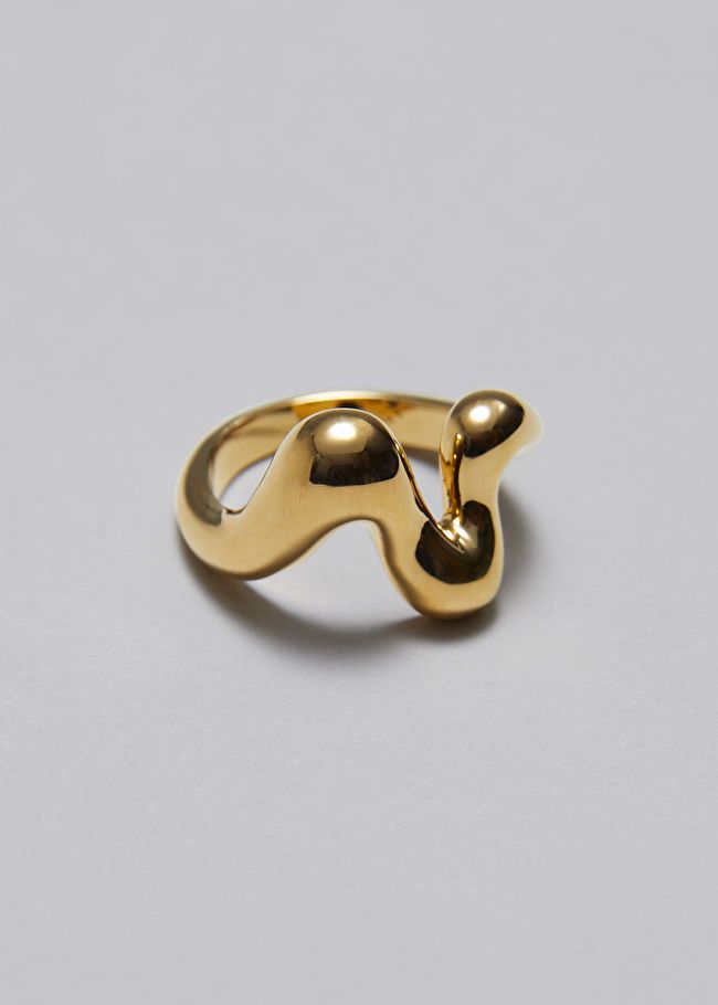 Sculpted Wavy Ring | & Other Stories US