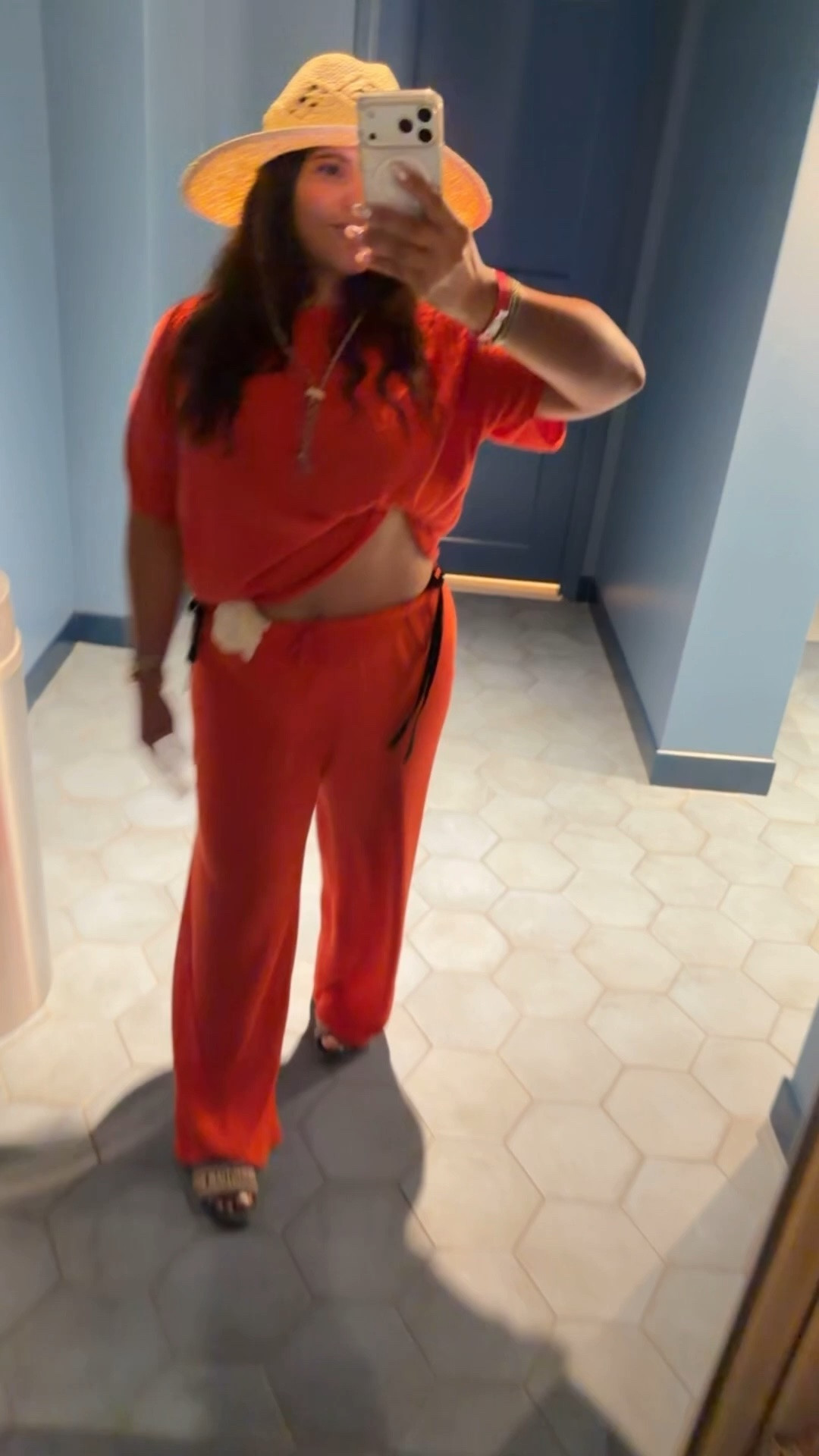 The perfect summer set from Zara!

Top and pants size M