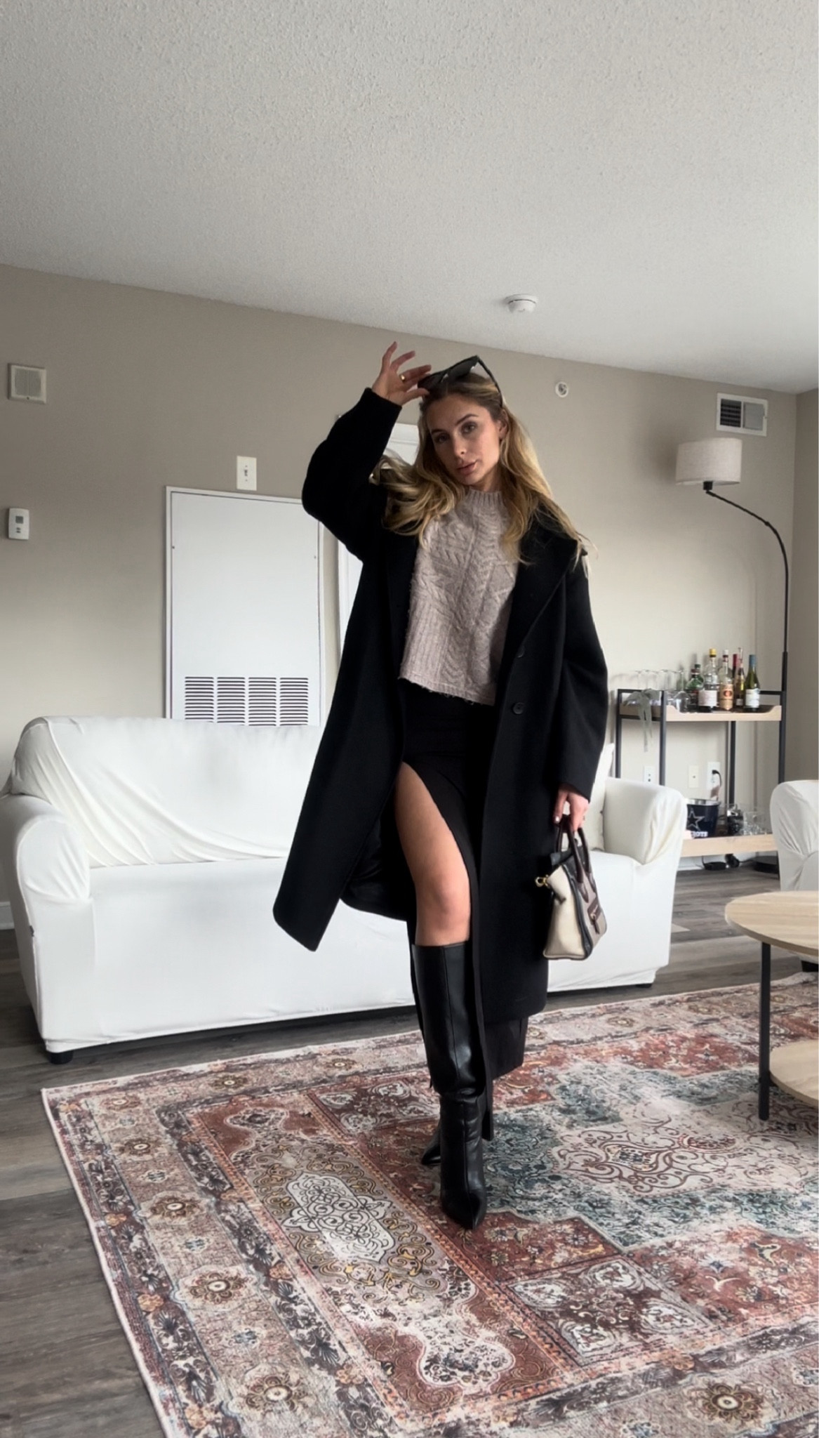 chic and winter warm ❄️🖤

#LTKfindsunder100 #LTKfindsunder50 #LTKSeasonal