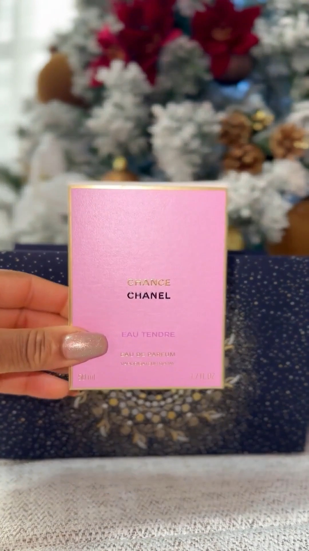 ✨ Unbox it with me ✨

Chanel Chance Eau Tendre smells like…pretty…to me lol. It’s such a soft and feminine fragrance 🌸 I feel like I’ll reach for this one a lot when Spring comes around.

• Key Fragrance Notes: Grapefruit; Rose Accord
• Scent Composition: A constellation of enveloping notes of Jasmine Absolute and Rose Essence dazzles with an intoxicatingly soft and enveloping trail for a radiant and feminine scent.


#LTKBeauty #LTKValentine #LTKselfcare