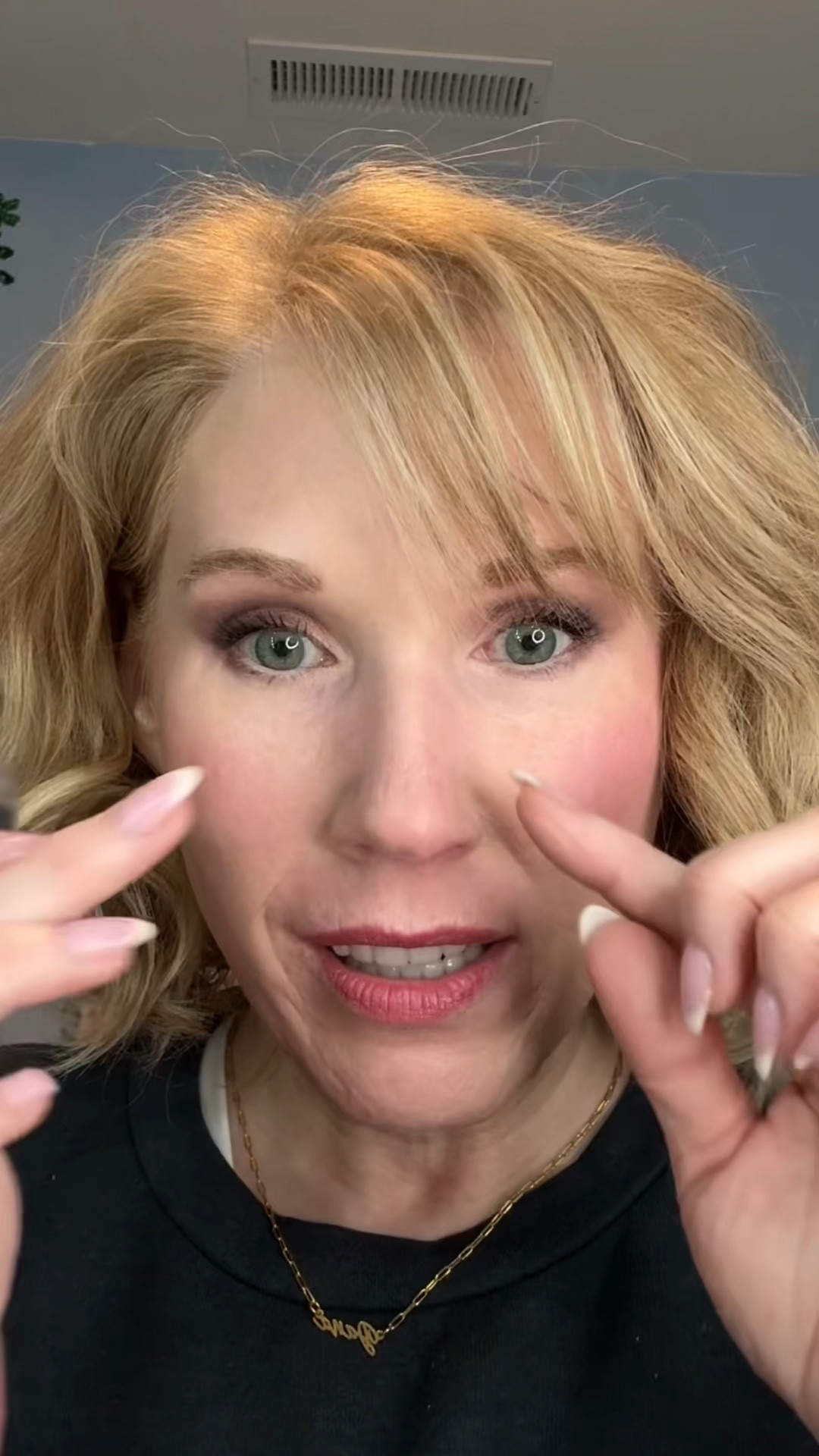 Contouring your nose can be different depending on its shape! 

#LTKBeauty