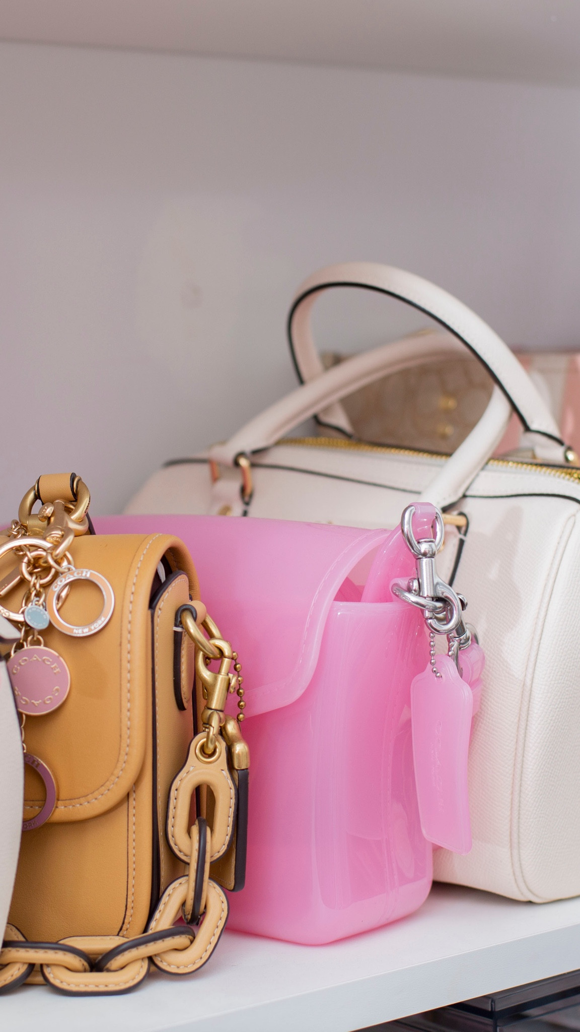 What’s in my purse?✨ Here’s what I’ve been carrying with me lately! 

Follow for more @OPERATION_NIKI on IG, TikTok, & Facebook

sahm, purse essentials, mom bag, what’s in my bag, organized home, mom purse, mom must haves, cleaning tips, organization, fall outfit, fall trends, what’s in my purse, first aid kit, mom advice, travel essentials

#LTKFindsUnder50 #LTKHoliday #LTKTravel