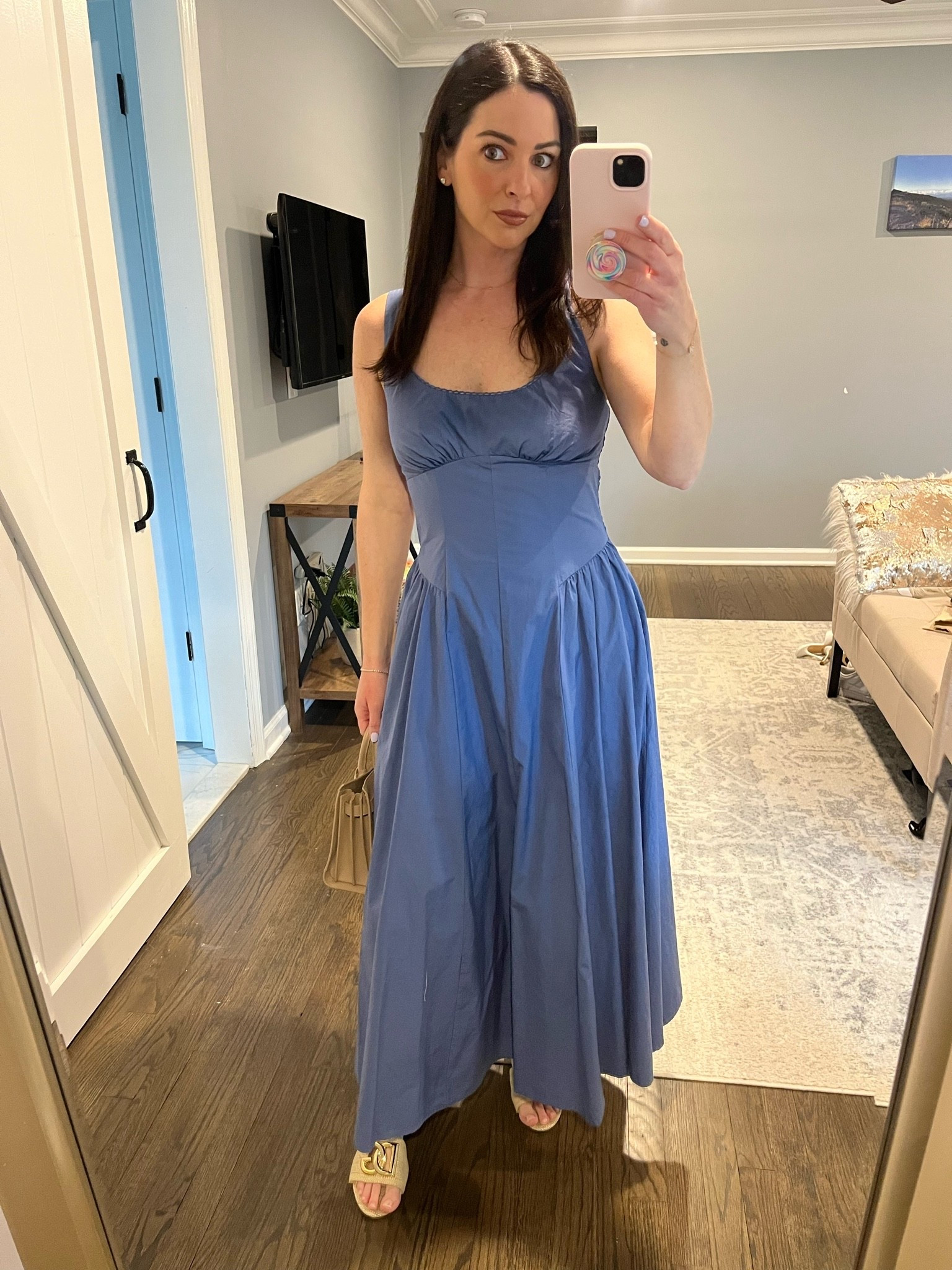 Memorial Day weekend = officially dress season ☀️👗 Sharing some of my favorite summer dress finds lately — from easy throw-on maxi dresses to flattering midi styles, casual everyday dresses, and the kind of pieces you’ll want to wear on repeat all summer long 



PSA: this @abercrombie  dress just made summer outfits so much easier 🙌 and it’s now on sale for 20% off! 🚨







Having a dress with built-in padding means you can skip the bra and still feel supported (yes, actually). The padding is super subtle—just enough shaping without any bulk.

If you’re looking for an easy summer outfit, this is one of those throw-on-and-go dresses that always looks put together with zero effort. It’s lightweight, breathable, and perfect for hot, humid days when you still want to feel cute.


I linked both the midi and mini dress ⬇️ I’m wearing a size small







#LTKStyle #LTKFinds #SummerOutfits #EffortlessStyle #AbercrombieStyle #OOTD #MomStyle #CasualChic #SummerDress #EasyOutfits #abercrombiedress #sundress

#LTKTravel #LTKWorkwear #LTKSaleAlert