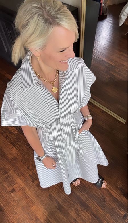 One of my most favorite purchases yet is this dress! I sized down to an extra small, it’s fitted at the waist and has pockets. It’s a crisp cotton collar. Stay popped if you would like.

Social threads code. Cindy15

Anthropologie 

#LTKfamily #LTKstyletip #LTKover40