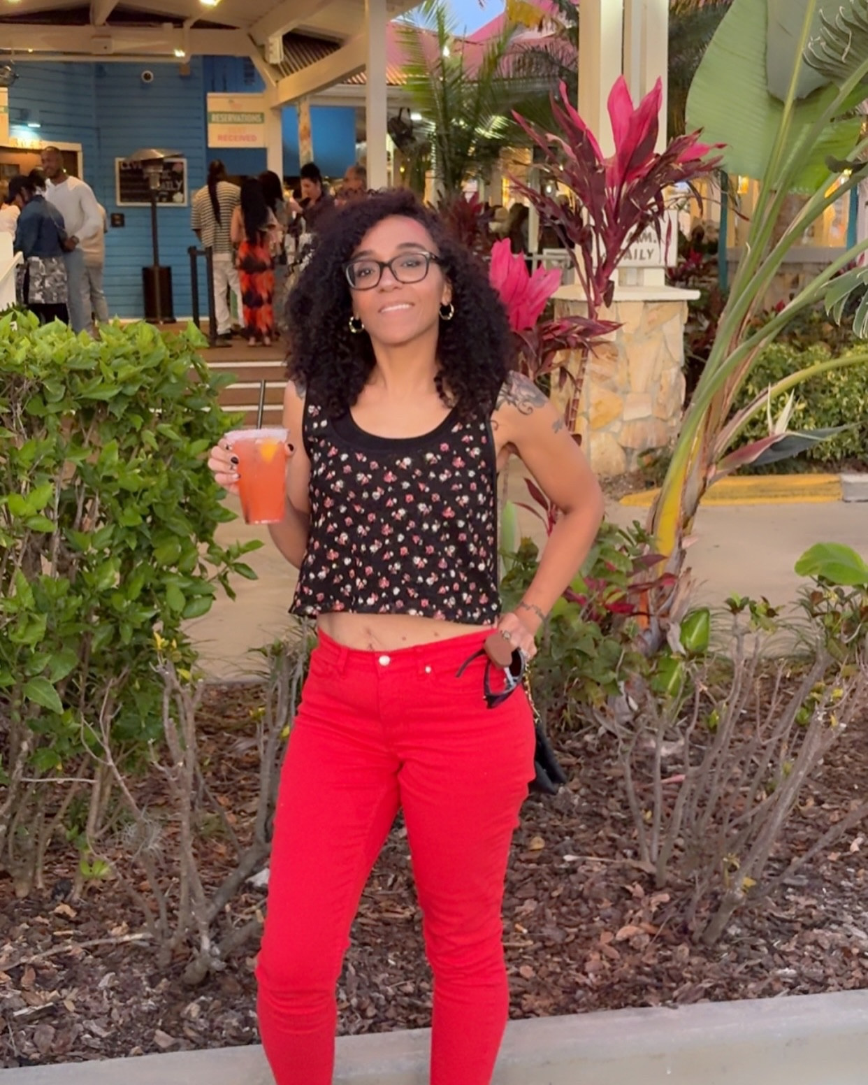 Happy Saturday vibes! It was first time at @bahamabreezeislandgrille in Tampa, Fl . It was so good 😊 check out these goofy pics with my son! #bahamabreeze🌴 #goodfood #goodeats #bariatricfriendly #thingstodointampa #tampabayfoodie @venus #venusstylesquad

#LTKStyleTip #LTKSeasonal #LTKPetite