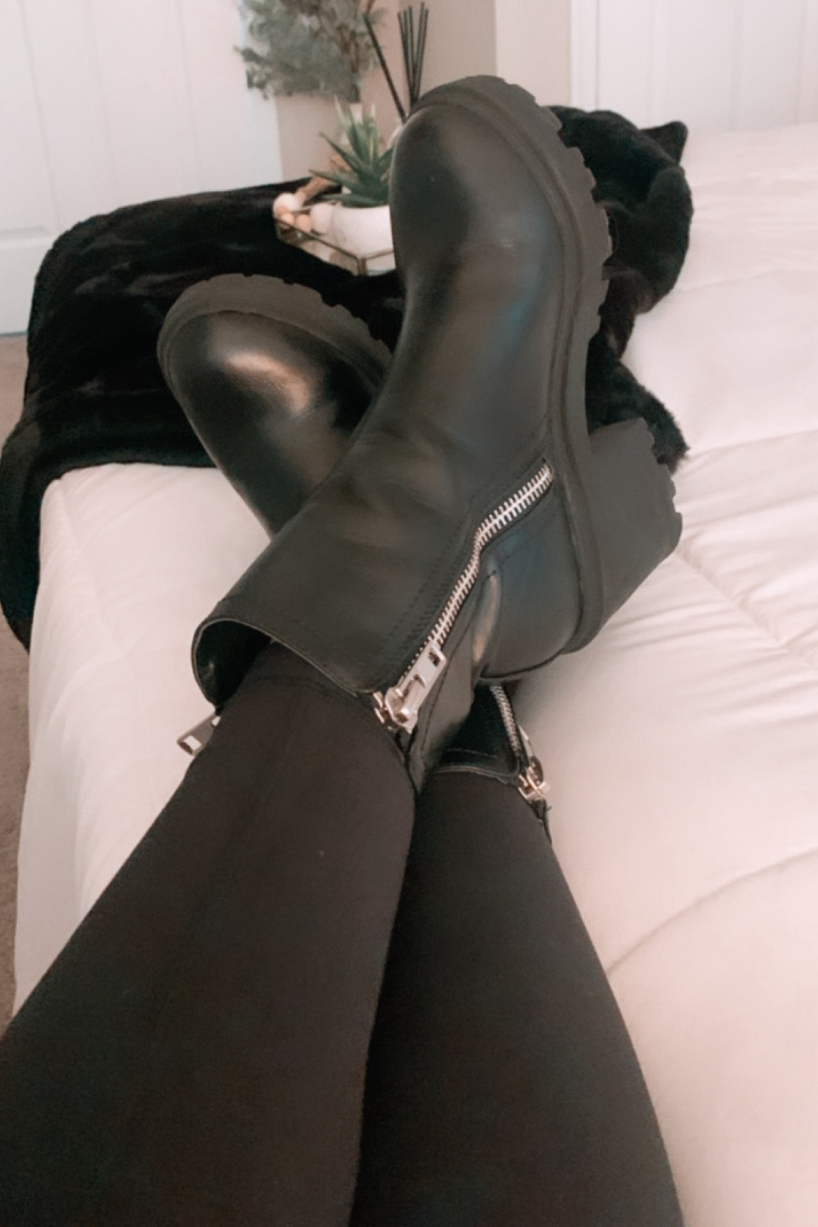 BOOTS — when I’m feeling edgy 🖤👻✨ #LTKBoots #LTKShoes

#LTKSeasonal #LTKHalloween #LTKShoeCrush