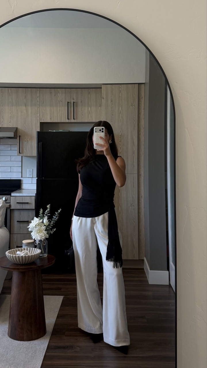 Love a tie detail top 🤍 

Comment “outfit” to receive the outfit link! 

Top @hm 
Pants @express 
Heels @nordstrom 
Purse @billinishoes 

#fyp #ootd #outfitinspo #outfitideas #elegantoutfit