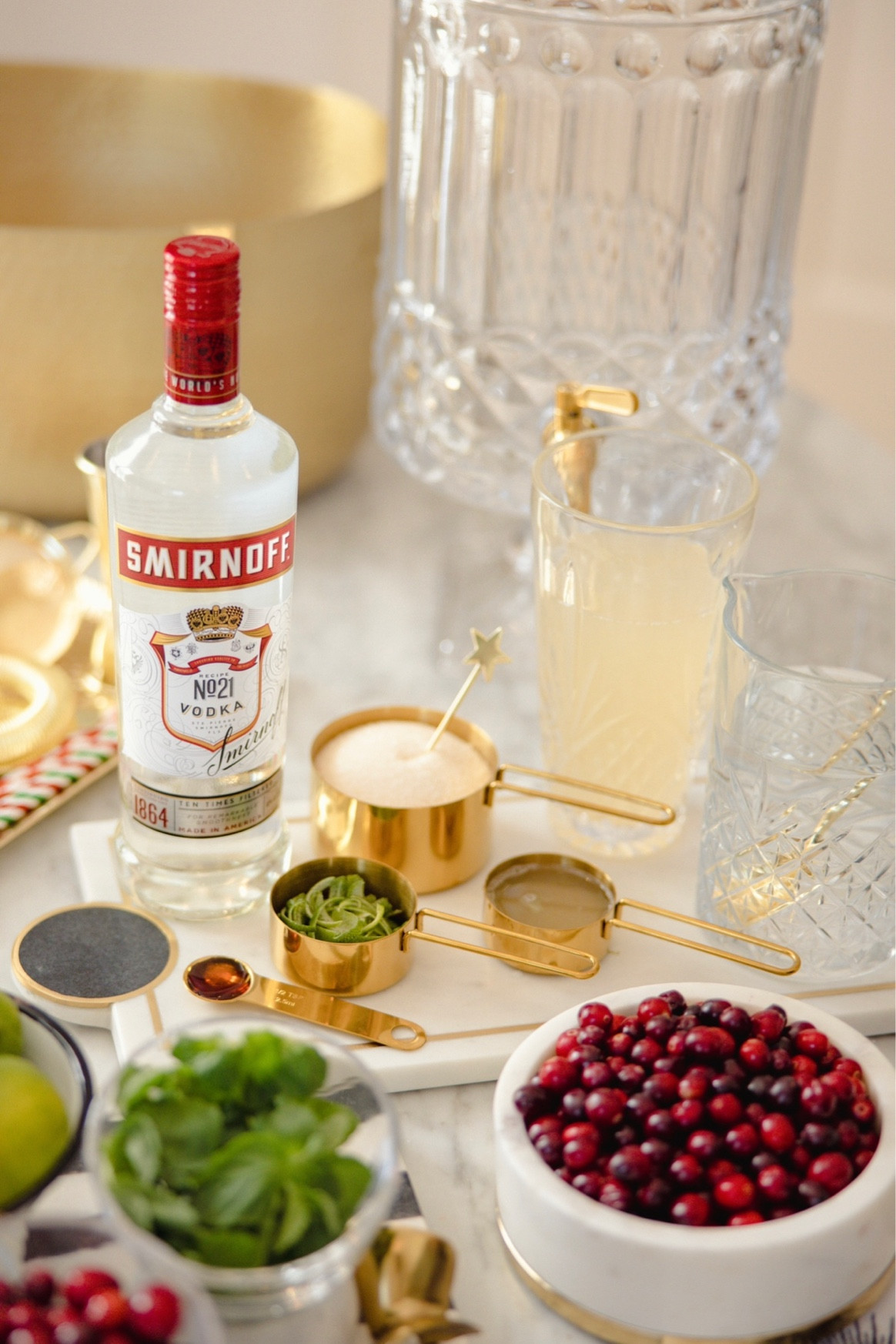 Holiday Table 

#LTKHoliday #LTKSeasonal