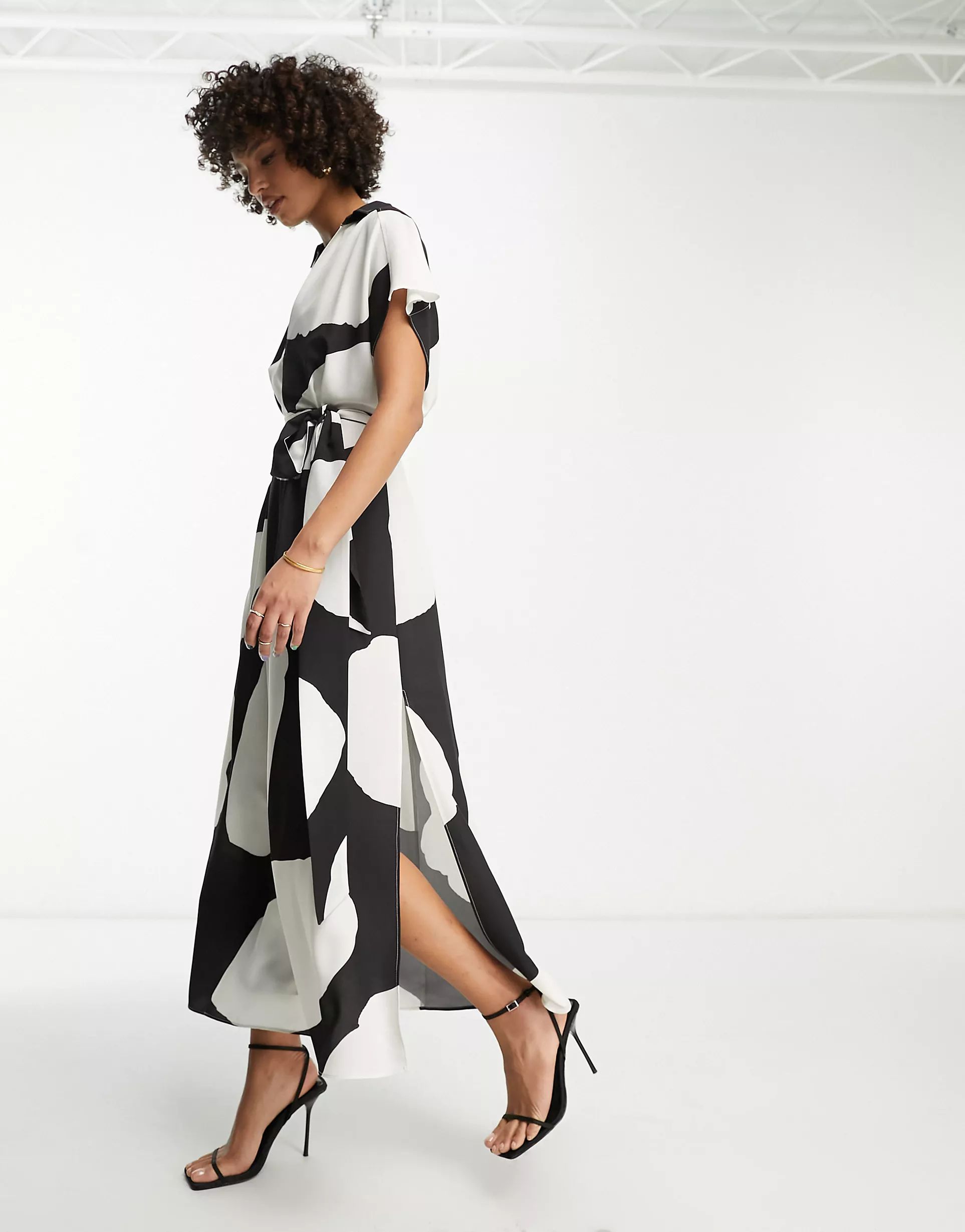 ASOS DESIGN Tall v neck belted midi dress in mono print | ASOS (Global)