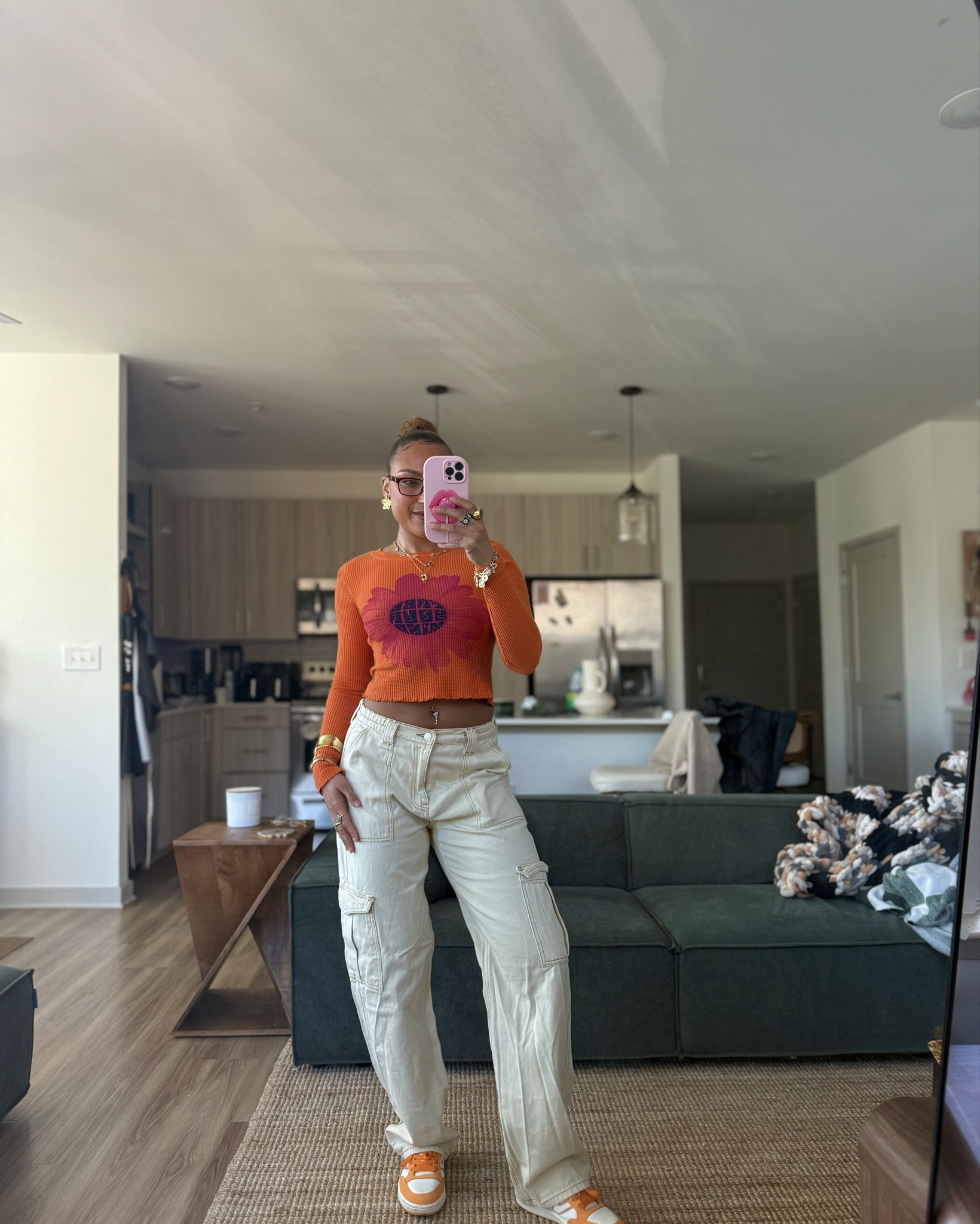 WORK DAY 4 OOTD 🧡💗

#LTKWatchNow #LTKU #LTKStyleTip