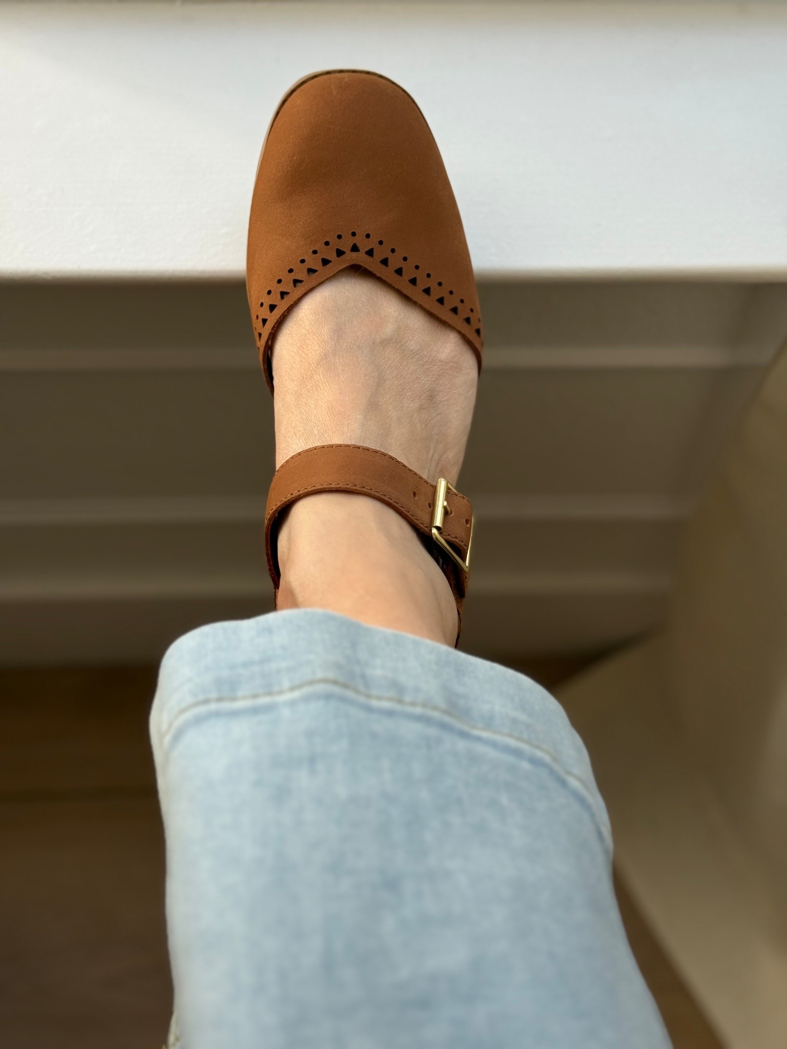 I got so many comments on my shoes the other day. Sharing a close up to show the details. Perfect sandal for spring. Love the color and it’s super comfortable. 



#LTKootd #LTKgrwm #LTKOver40