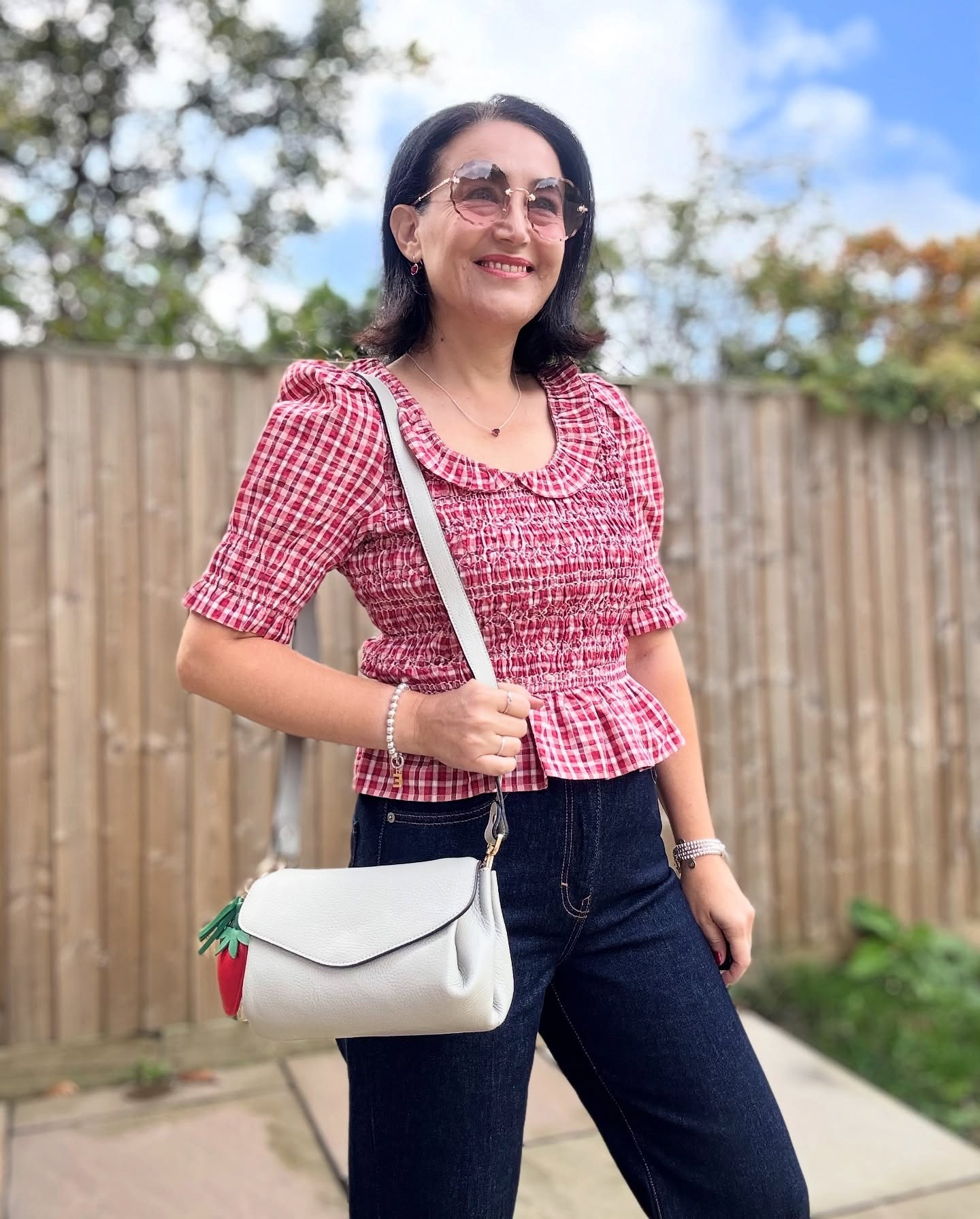 Felt cute in this… not a lot else to add… Will wear the top a lot, and I am so obsessed with these envelope bags from @eliebeamont this is my second one…(AD - Use EMMS10 for 10% off)

On another note, I am obsessed with the state visit outfits, especially our Katharine. Doesn’t she always look like a fairy tale princess?👸

 Item links on stories 
.
.
.
.
#eliebeaumont #autumnwardrobe #elegantstyle #over40style #effortlesschic
#obstyle #oliverbonas #mymarks #marksandspencer #turnupjeans #marksandspencerstyle #everydaychic 
#autumnfashion #autumnstyle #frenchchic