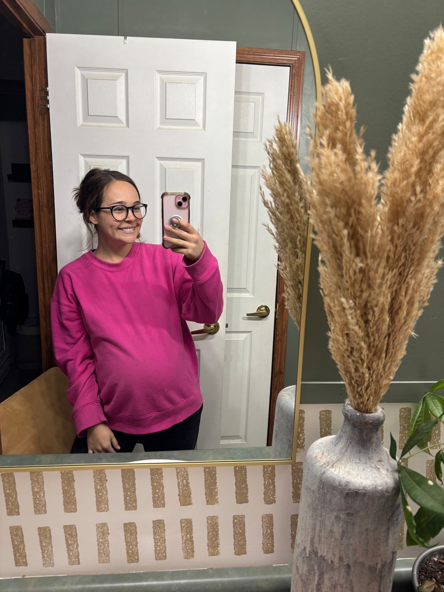 love this Walmart crewneck - especially for Valentine’s Day 

#LTKmomlife #LTKootd #LTKBump