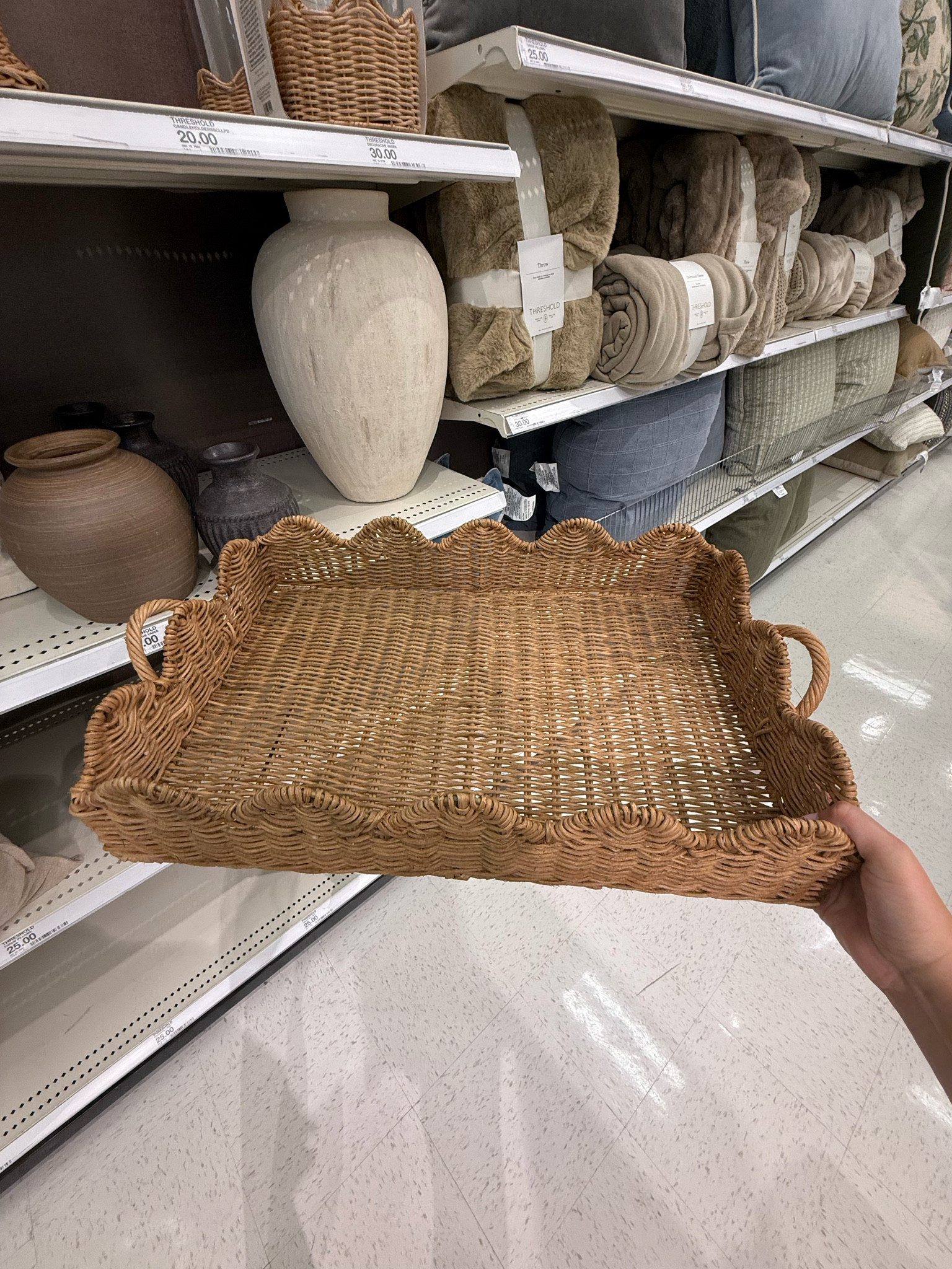 Scalloped Edge Woven Tray @Target 

Target home decor fall home decor coffee table decor

#LTKmomlife #LTKSeasonal #LTKHome