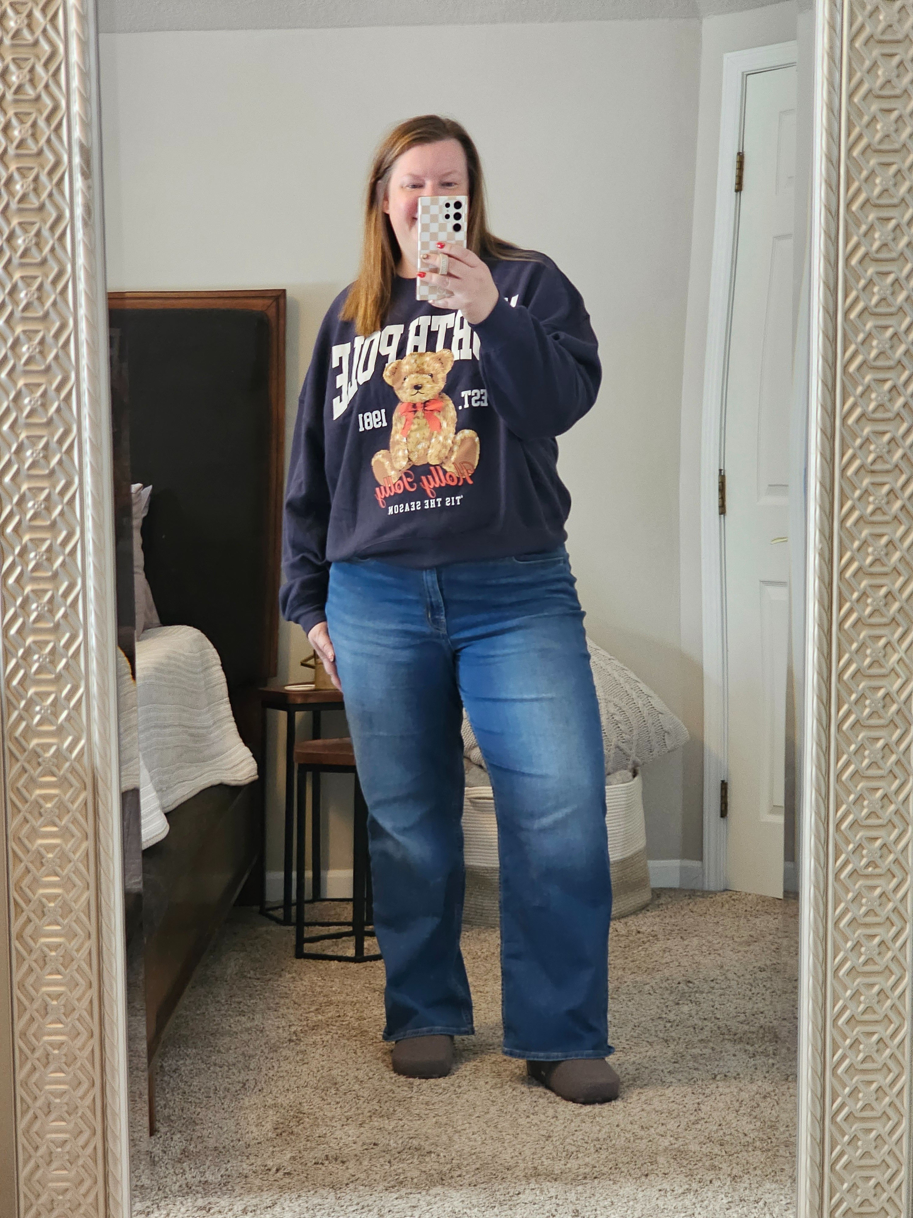 This sweatshirt is so cute.  Wearing an XXL. 

#LTKMidsize #LTKFindsUnder50 #LTKTall