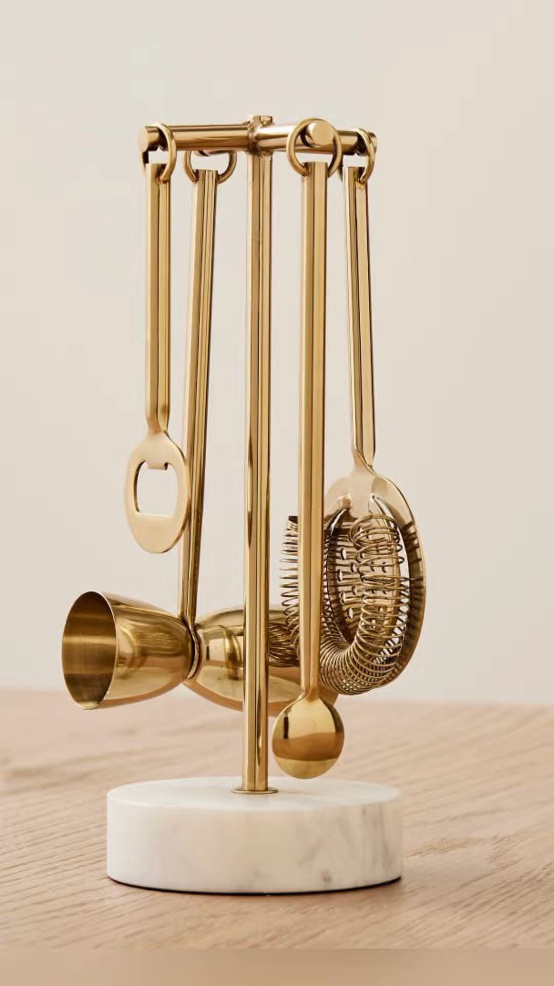 Archer Barware Bar Tools w/ Stand
* 4"d x 10"h (overall).
* Set includes: Double jigger, spoon, strainer, bottle opener and stand.

🔗https://bit.ly/RBHOUSEWIFE

#LTKHome