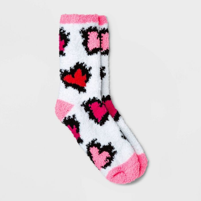 Women's Leopard Hearts Valentine's Day Cozy Crew Socks - White/Pink 4-10 | Target