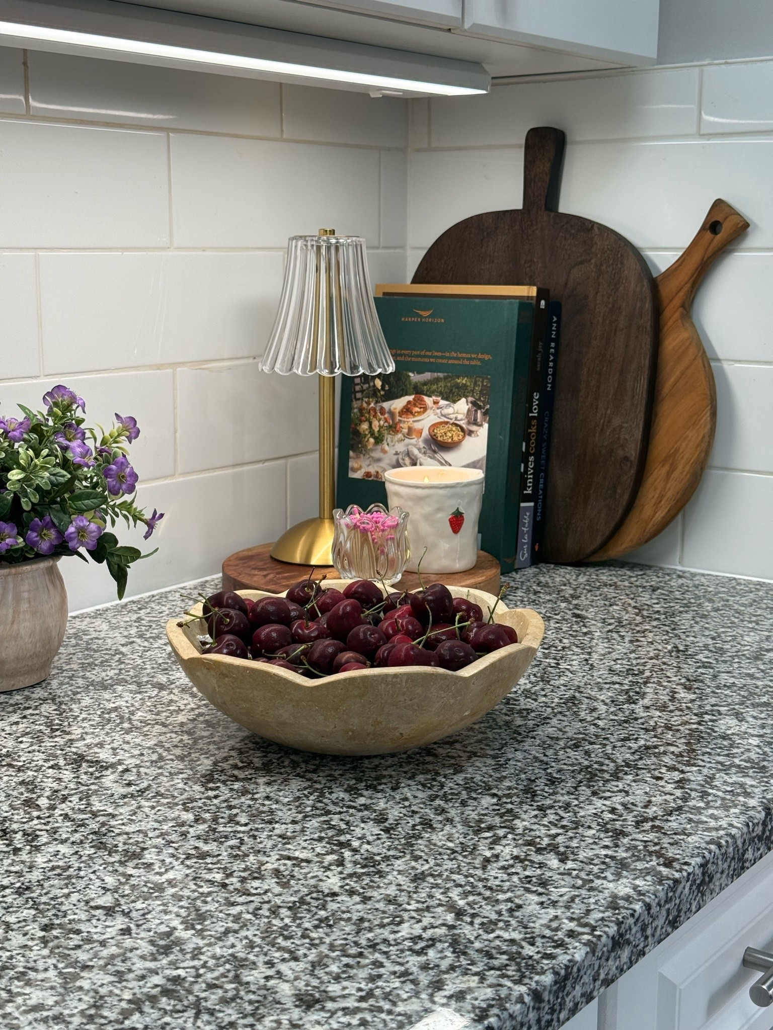 My favourite cutting board on sale

#LTKhome #LTKcanada #LTKsale