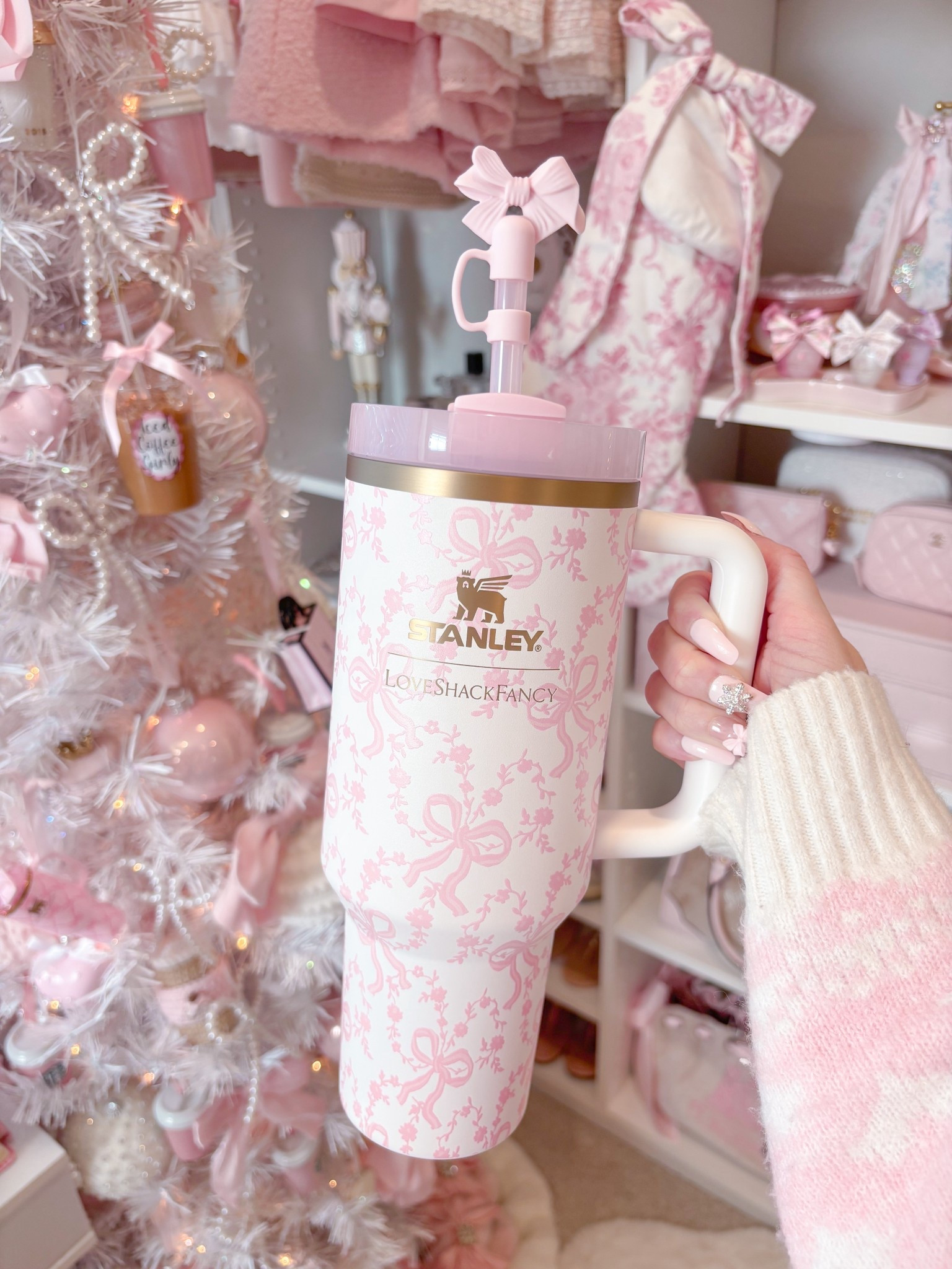 Stanley loveshackfancy collab

#LTKTravel #LTKHoliday #LTKGiftGuide