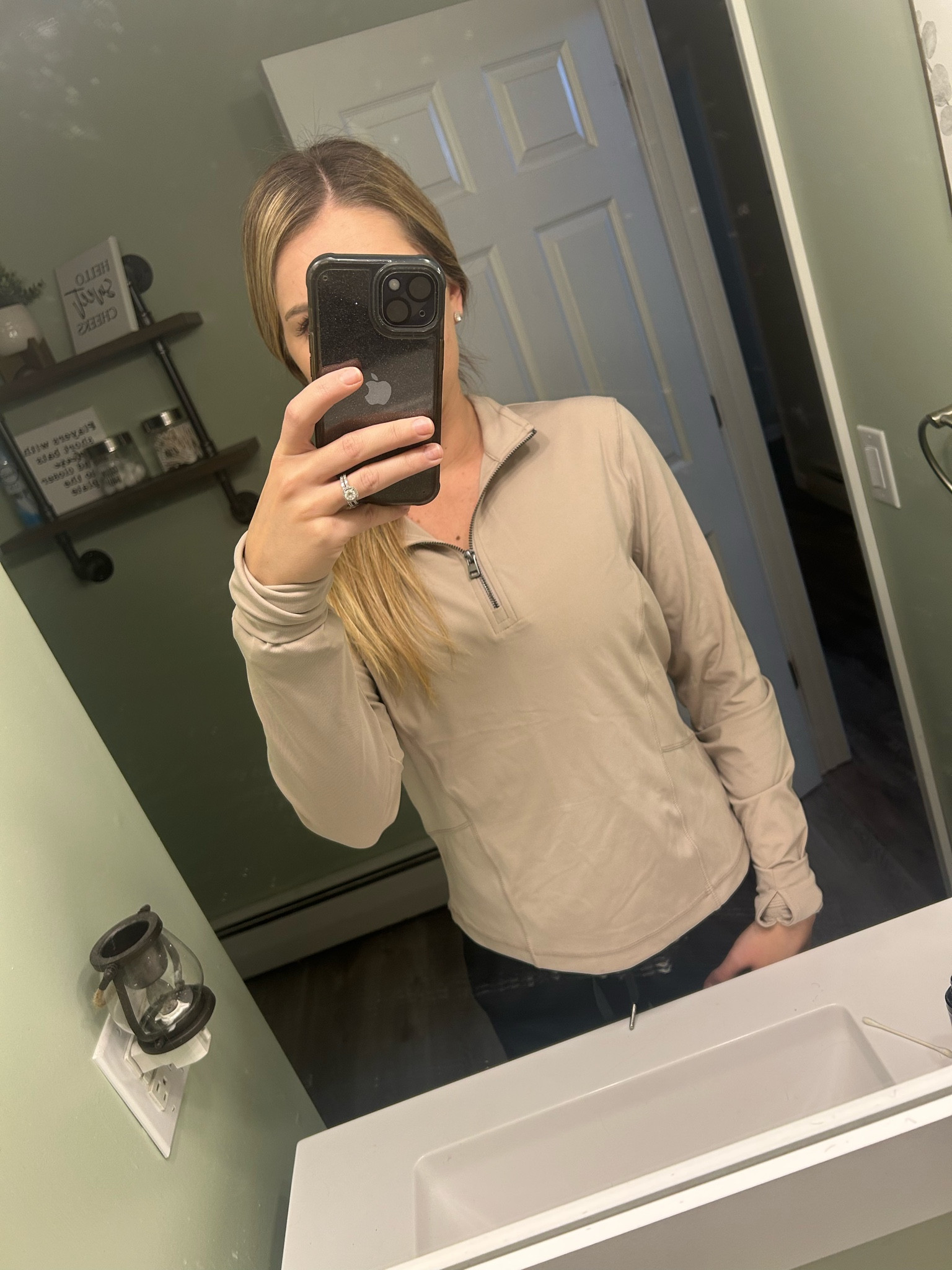 Walmart with the win.. yet again😁
Active 1/4 zips - such great material.
Normally I’m a xs/s in clothing but I sized up to a medium in these. 5’4 120lbs for reference 🤍

#LTKtravel #LTKfitness #LTKstyletip